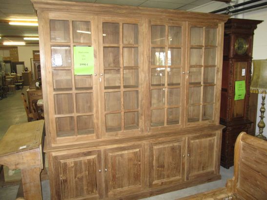 <p>Deux-corps vitré Teck<br /> L240cm xH230cmx P50cm ALC 602<br />1 990,00 € T.T.C<br /><a href="/Article/452?type=neuf" style="color:white;" target="_blank">Lien vers l&#39;article</a></p>