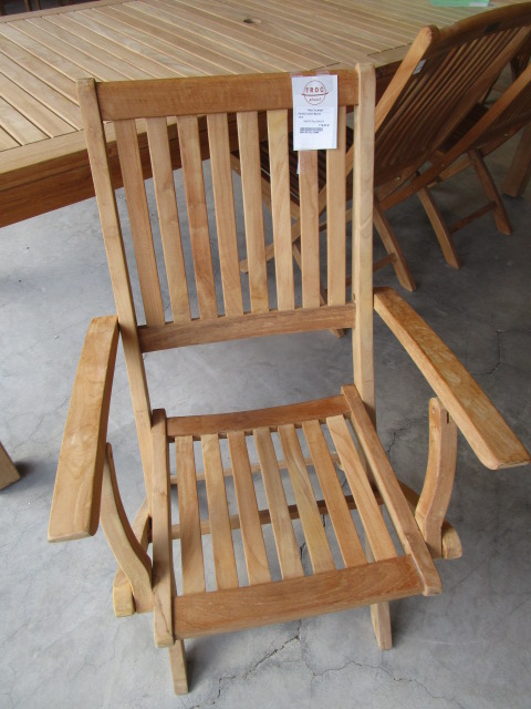<p>Fauteuil pliant Banda<br />Teck<br />119,00 € T.T.C<br /><a href="/Article/1926?type=neuf" style="color:white;" target="_blank">Lien vers l&#39;article</a></p>