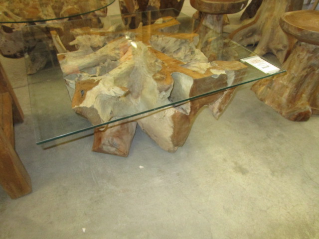 <p>Table carrée erosion 60 cm<br />+vitre 80 cm<br />325,00 € T.T.C<br /><a href="/Article/3024?type=neuf" style="color:white;" target="_blank">Lien vers l&#39;article</a></p>