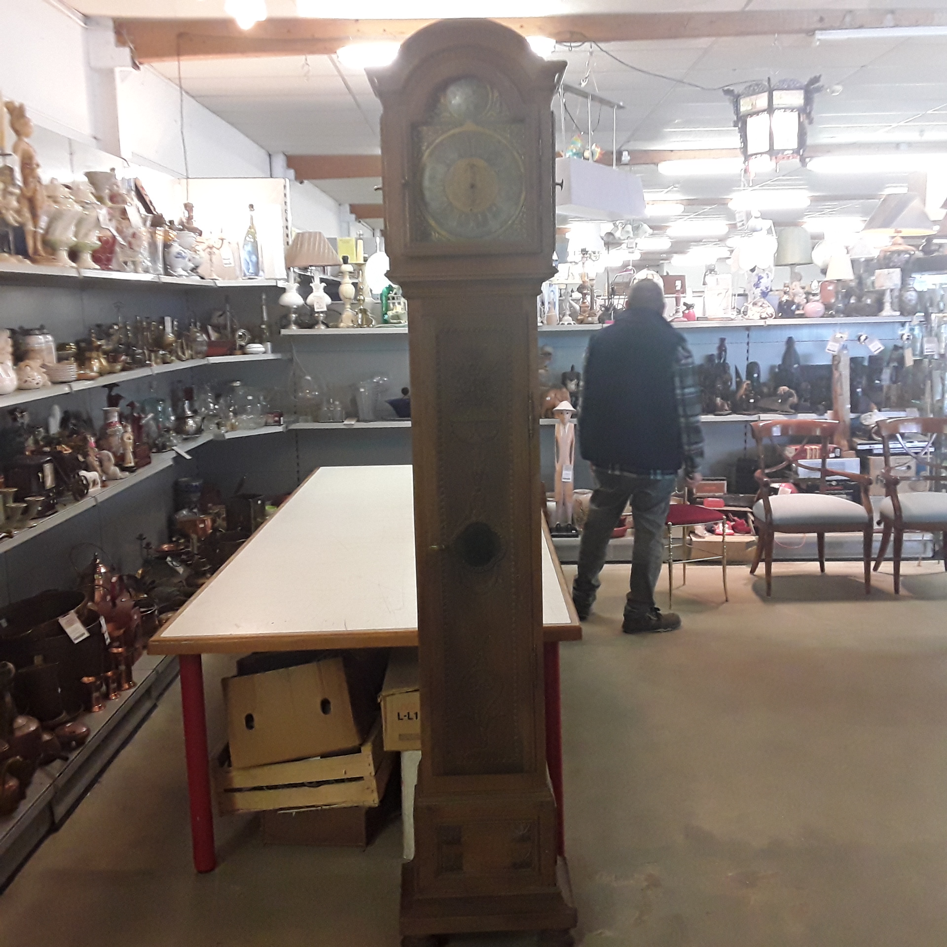 <p>Horloge de parquet<br />50,00 € T.T.C<br /><a href="/Article/122530?type=depose" style="color:white;" target="_blank">Lien vers l&#39;article</a></p>