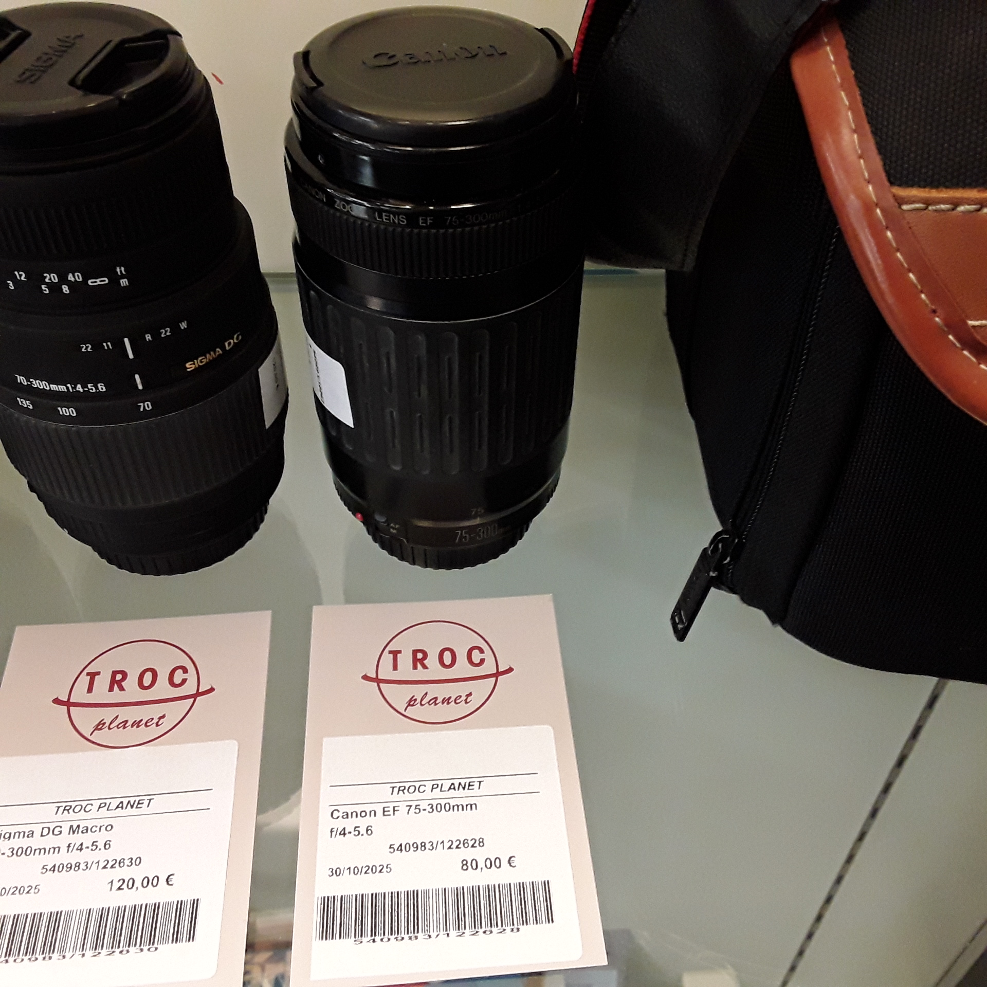 <p>Canon EF 75-300mm<br />f/4-5.6<br />64,00 € T.T.C<br /><a href="/Article/122628?type=depose" style="color:white;" target="_blank">Lien vers l&#39;article</a></p>