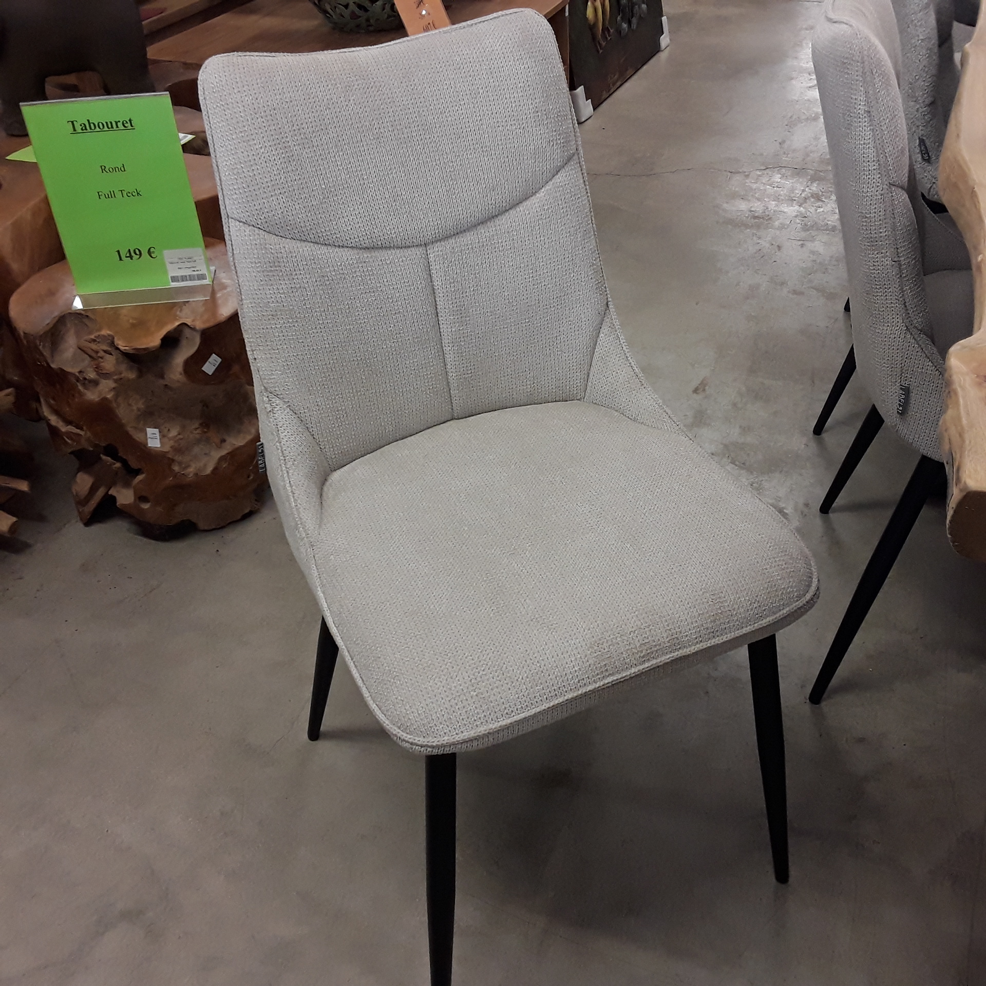 <p>Chaise Hyeres <br />Naturel 30491 /Clay 30492<br />89,00 € T.T.C<br /><a href="/Article/4561?type=neuf" style="color:white;" target="_blank">Lien vers l&#39;article</a></p>