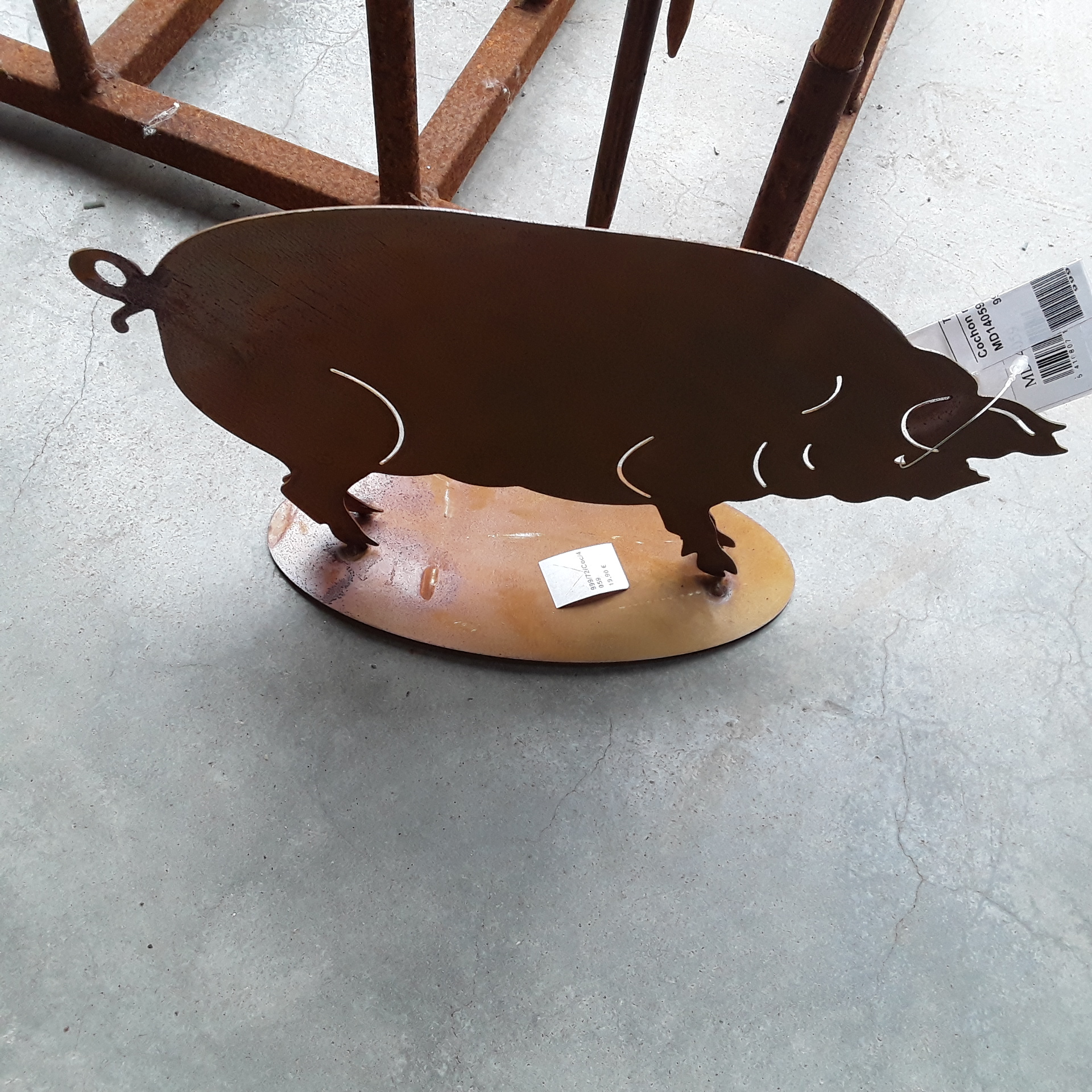 <p>Cochon rouille eco<br />MD14059<br />19,90 € T.T.C<br /><a href="/Article/4483?type=neuf" style="color:white;" target="_blank">Lien vers l&#39;article</a></p>