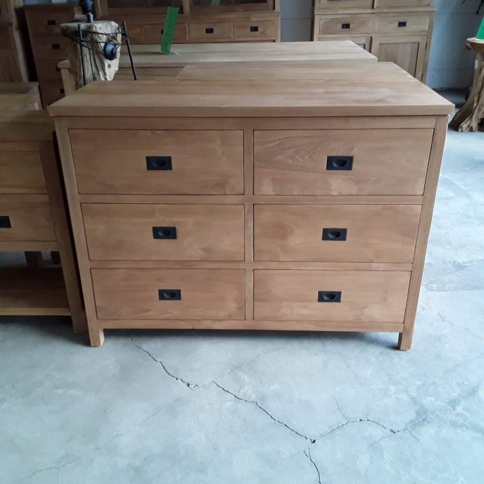 <p>Commode Teck 6 tiroirs<br />206INC 120 x 45 x H 90 Cm<br />849,00 € T.T.C<br /><a href="/Article/4130?type=neuf" style="color:white;" target="_blank">Lien vers l&#39;article</a></p>