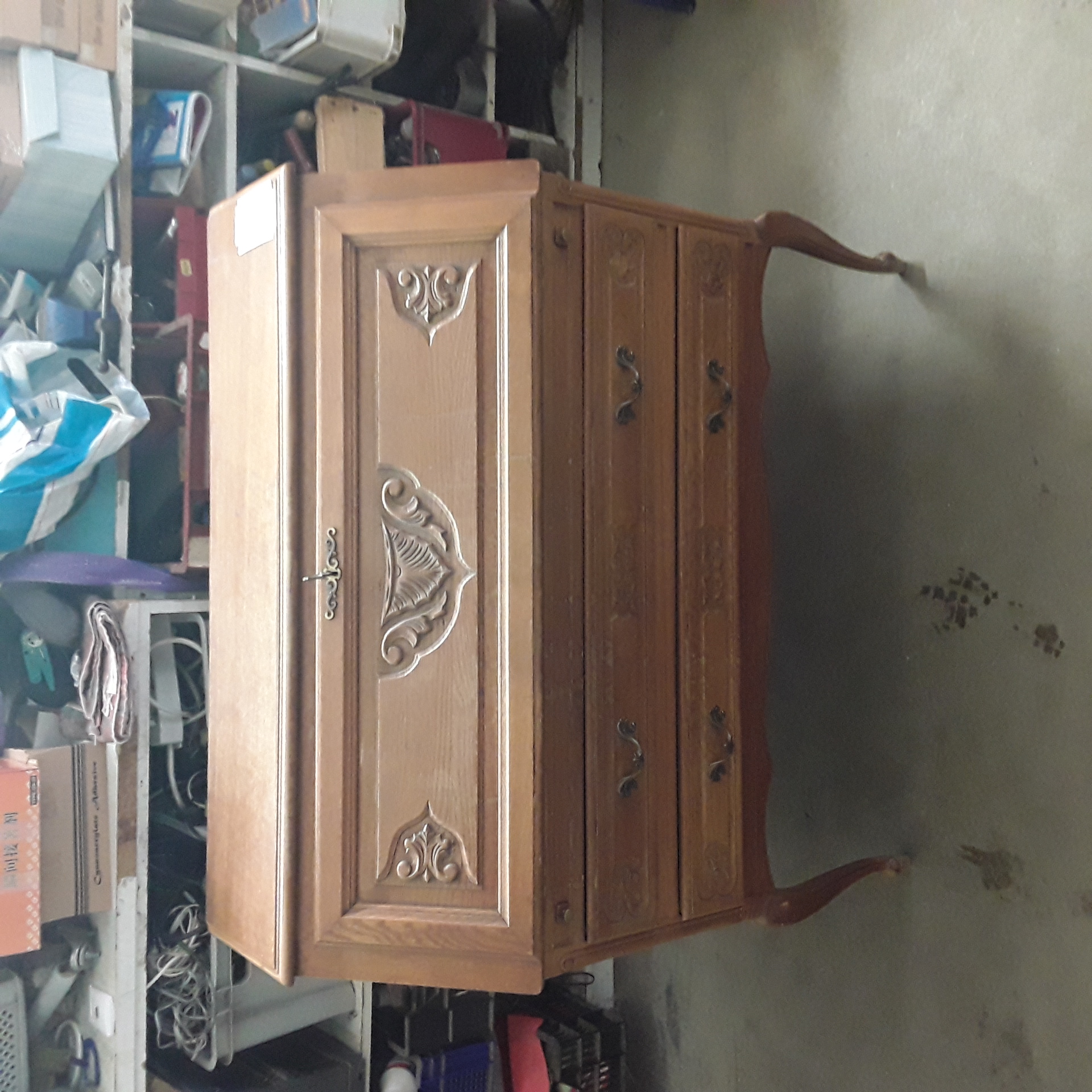 <p>Secrétaire chêne style <br />Louis XV 2 tiroirs<br />50,00 € T.T.C<br /><a href="/Article/123262?type=depose" style="color:white;" target="_blank">Lien vers l'article</a></p>