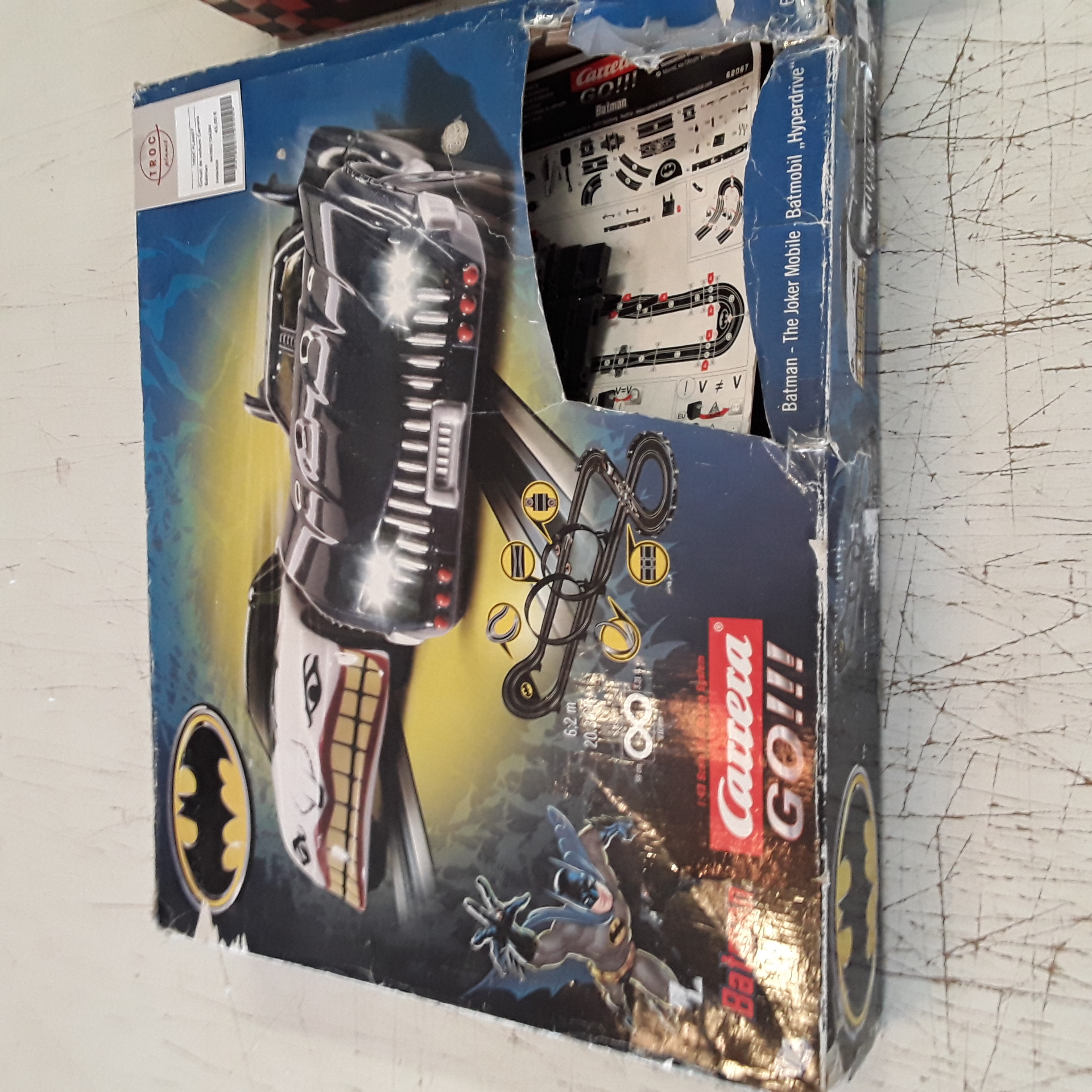 <p>Circuit de voiture Carrera<br />Batman<br />45,00 € T.T.C<br /><a href="/Article/124284?type=depose" style="color:white;" target="_blank">Lien vers l'article</a></p>