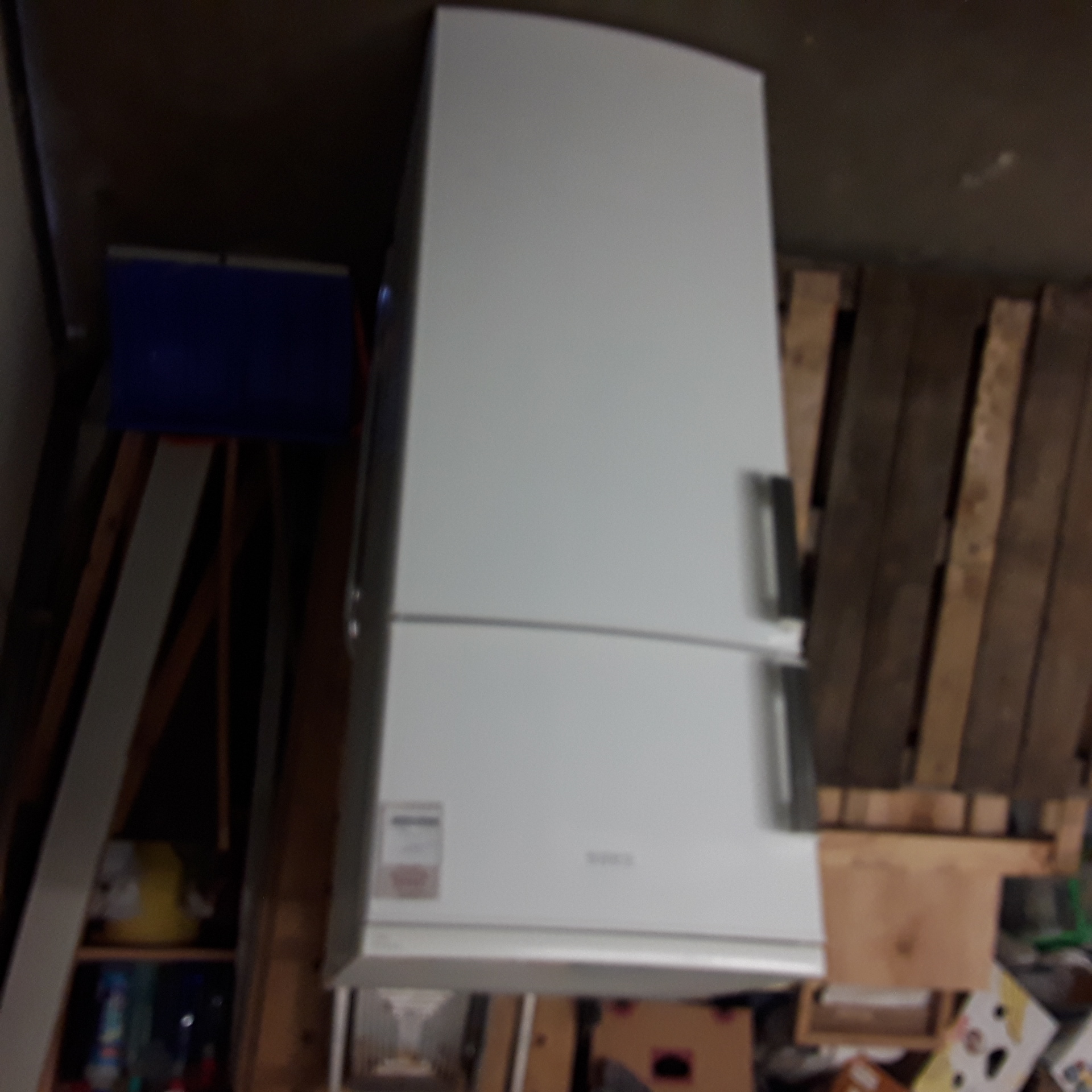 <p>Frigo congélateur<br />AEG<br />120,00 € T.T.C<br /><a href="/Article/123015?type=depose" style="color:white;" target="_blank">Lien vers l'article</a></p>