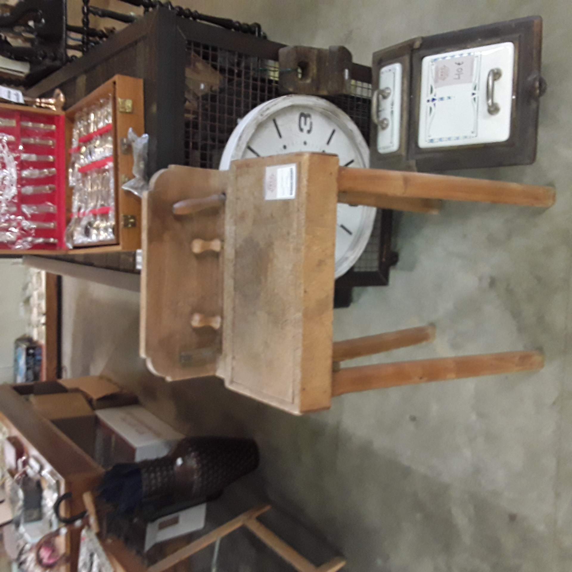 <p>Billot Pm<br />125,00 € T.T.C<br /><a href="/Article/123291?type=depose" style="color:white;" target="_blank">Lien vers l'article</a></p>