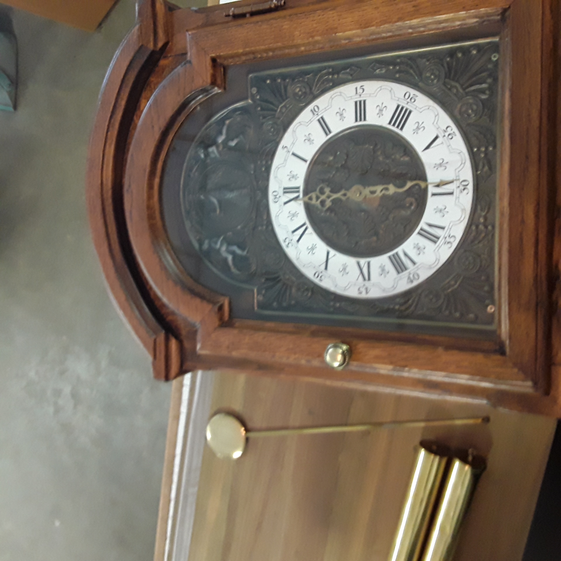 <p>Horloge mural ancienne <br />Fonctionnel<br />60,00 € T.T.C<br /><a href="/Article/124021?type=depose" style="color:white;" target="_blank">Lien vers l'article</a></p>