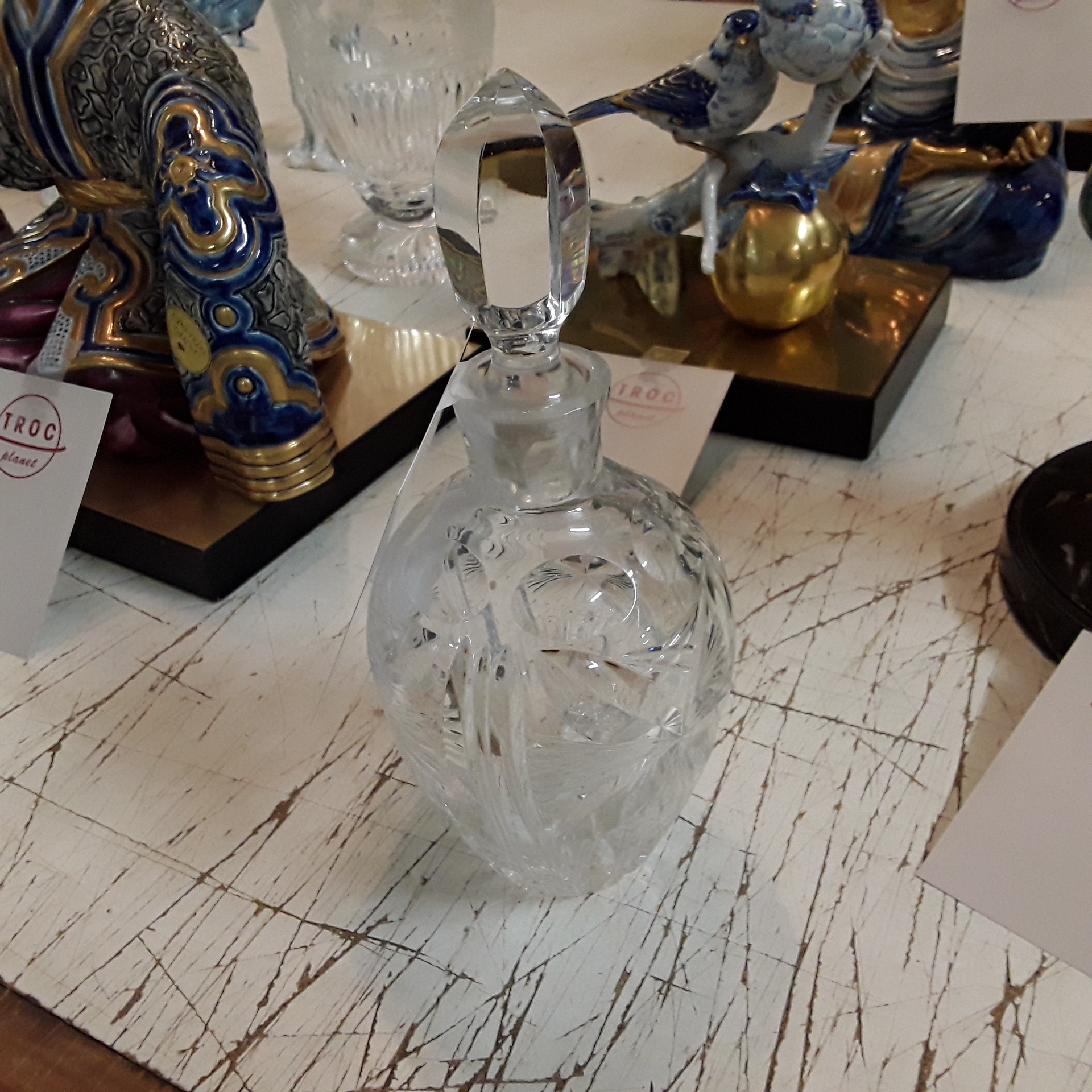 <p>Carafe cristal<br />20,00 € T.T.C<br /><a href="/Article/122791?type=depose" style="color:white;" target="_blank">Lien vers l&#39;article</a></p>