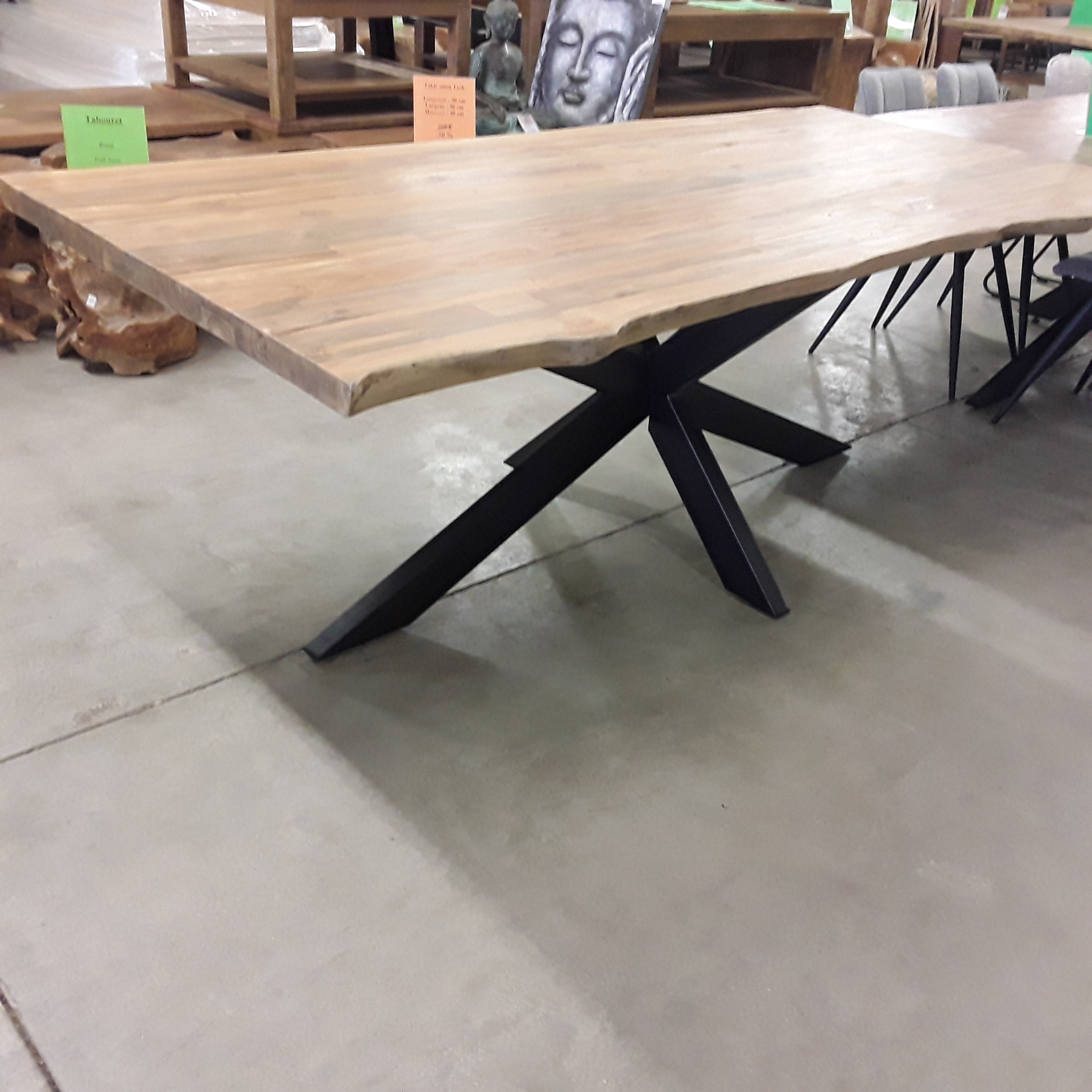 <p>Table Int Teck 100 x 200 Cm<br />+ pied métal ( top 5 cm full)<br />1 299,00 € T.T.C<br /><a href="/Article/4465?type=neuf" style="color:white;" target="_blank">Lien vers l&#39;article</a></p>