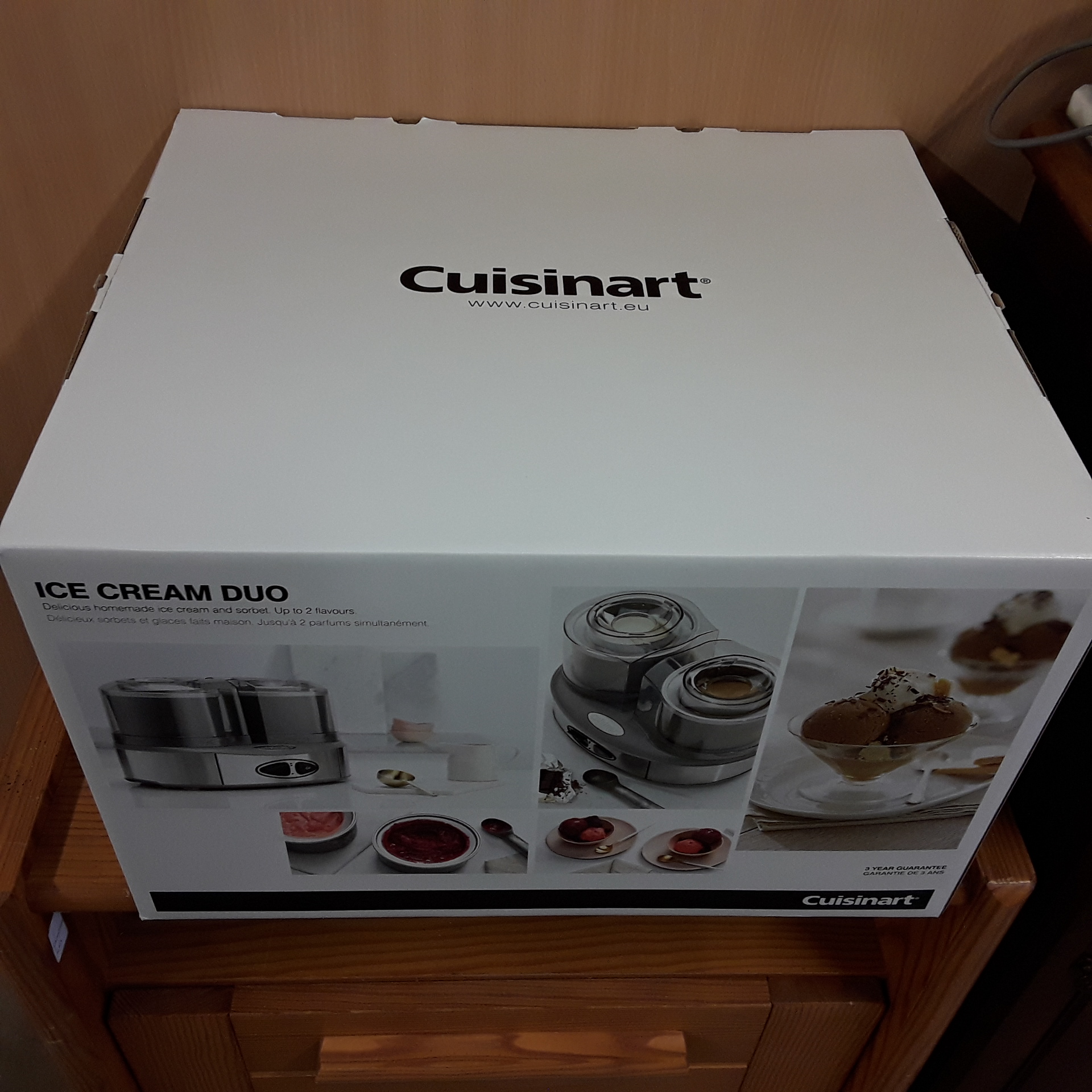 <p>Sorbetière Cuisinart<br />Garantie 08/2026<br />36,00 € T.T.C<br /><a href="/Article/120202?type=depose" style="color:white;" target="_blank">Lien vers l&#39;article</a></p>