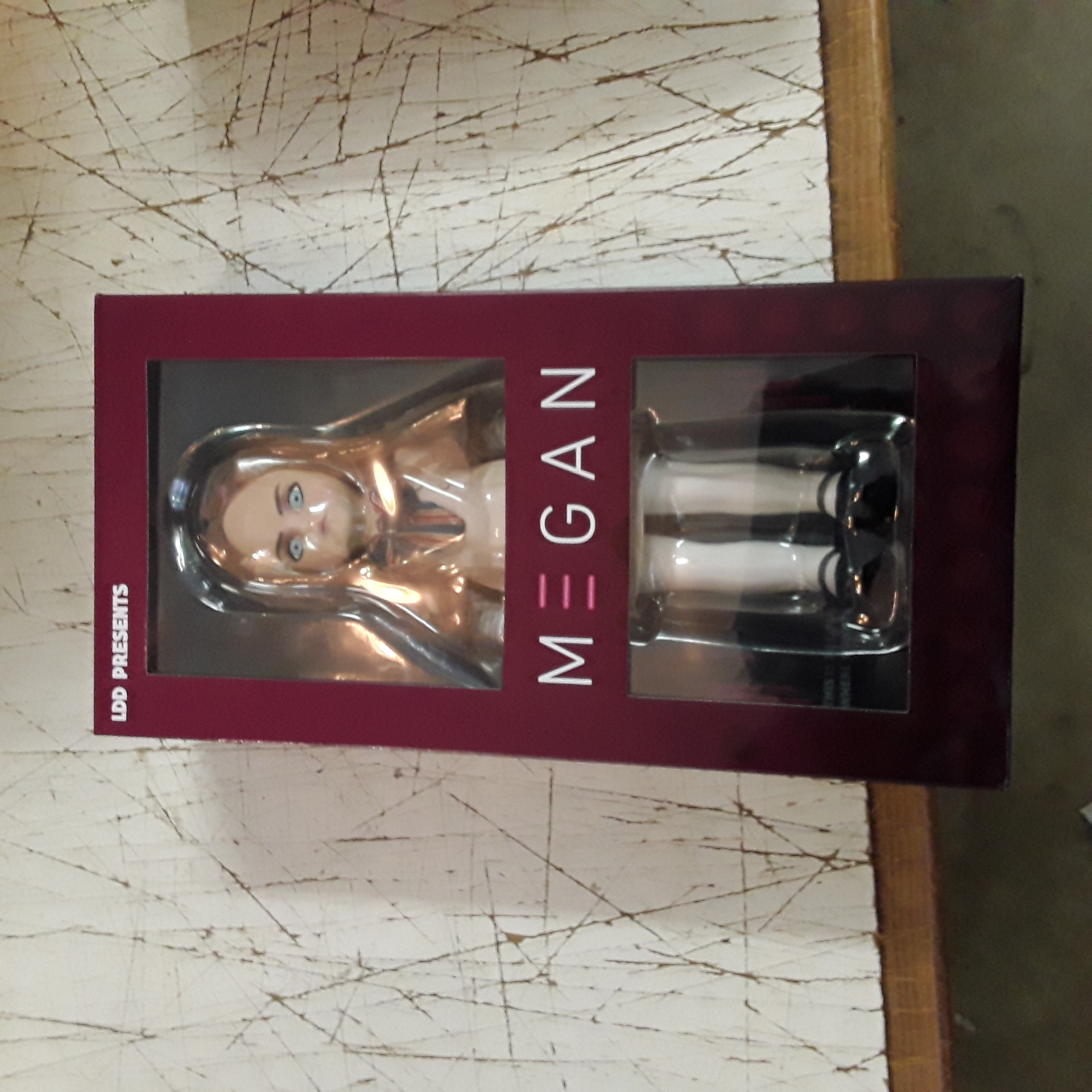 <p>Poupé Megan collector Horreur<br />30,00 € T.T.C<br /><a href="/Article/124221?type=depose" style="color:white;" target="_blank">Lien vers l'article</a></p>
