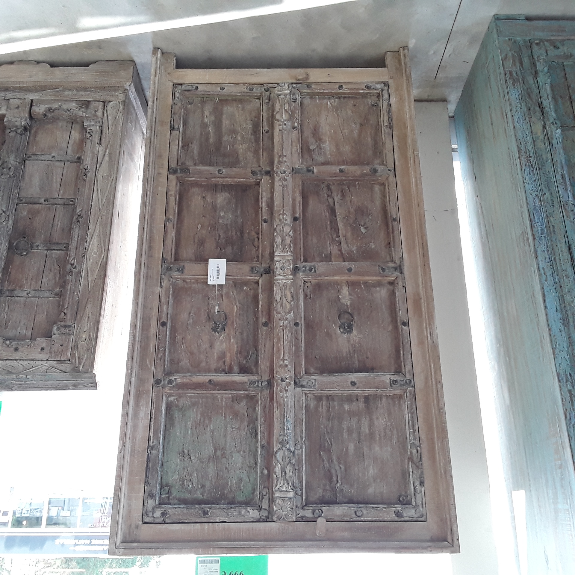 <p>Meuble indien 13463<br />2 portes ancien<br />999,00 € T.T.C<br /><a href="/Article/4265?type=neuf" style="color:white;" target="_blank">Lien vers l&#39;article</a></p>