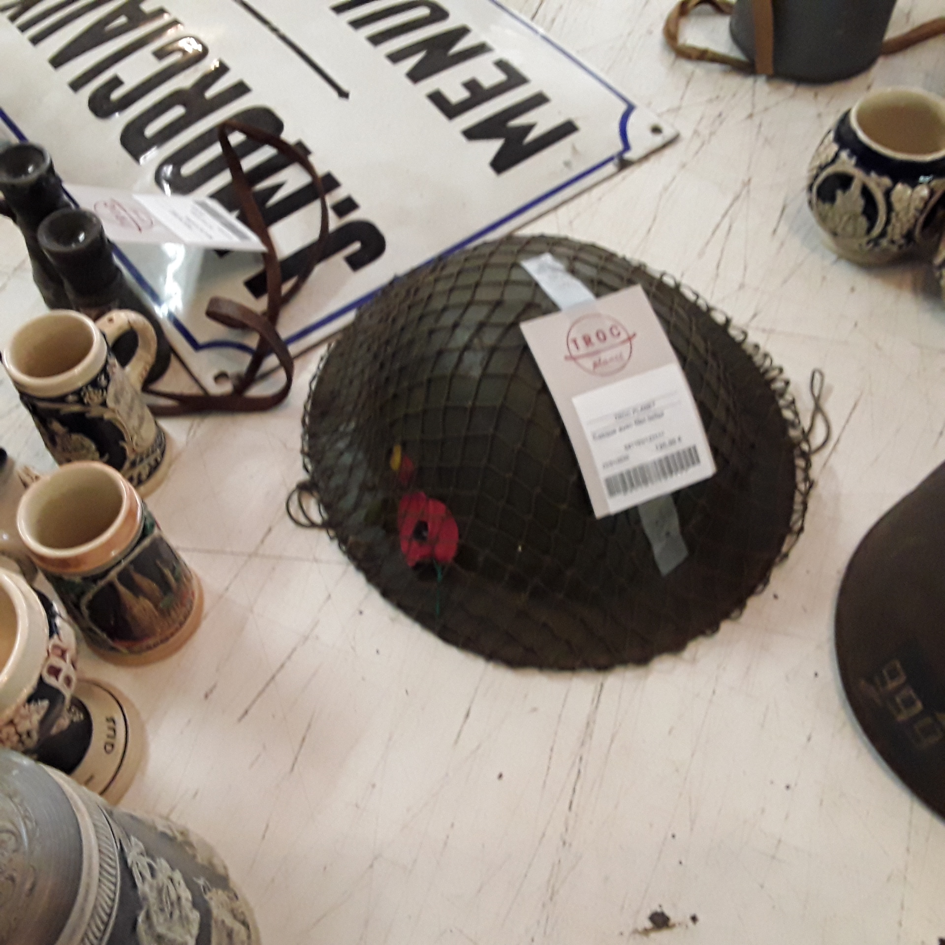 <p>Casque avec filet belge<br />125,00 € T.T.C<br /><a href="/Article/123117?type=depose" style="color:white;" target="_blank">Lien vers l'article</a></p>