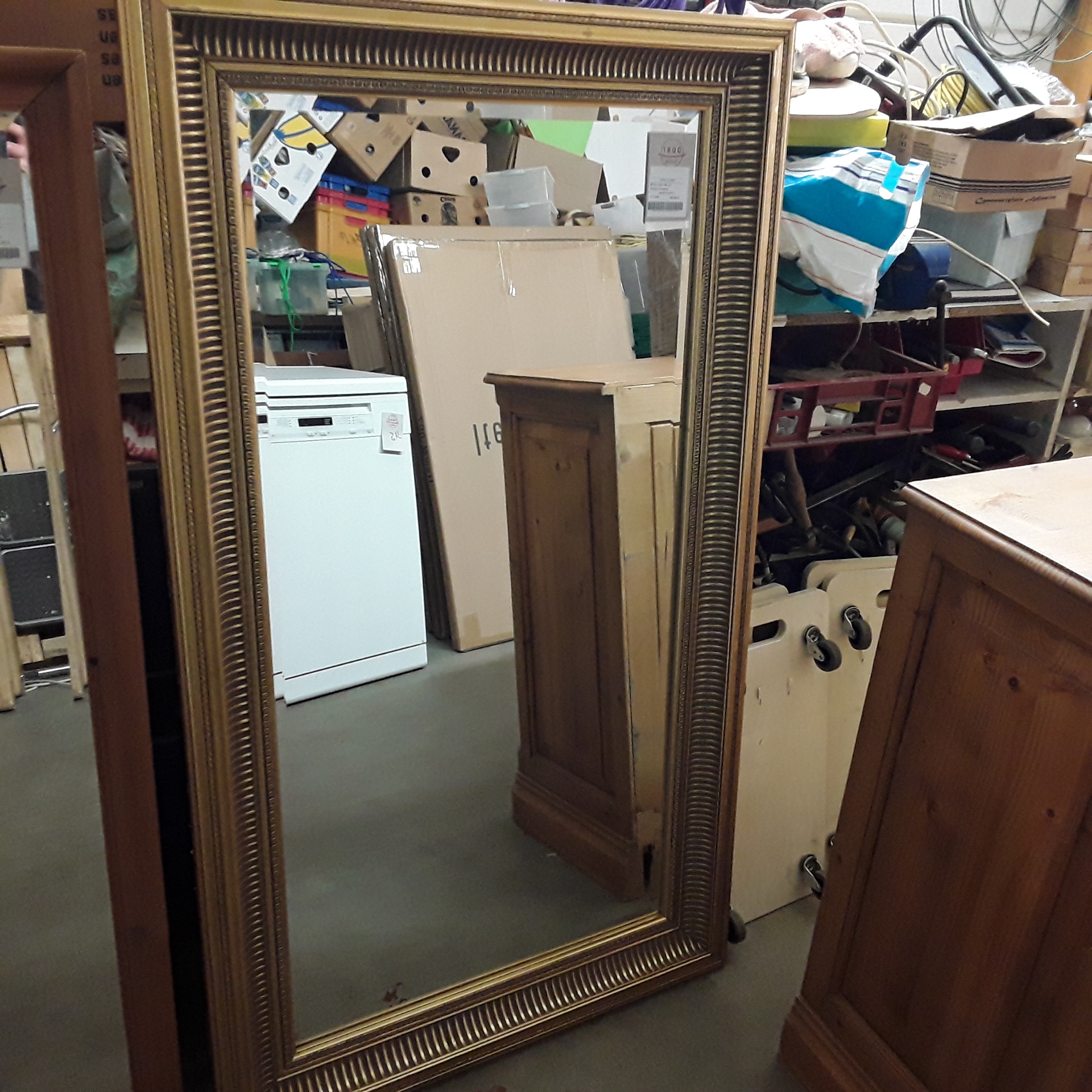 <p>Miroir 140 x 80 cm<br />Vastiau Godeau<br />100,00 € T.T.C<br /><a href="/Article/122714?type=depose" style="color:white;" target="_blank">Lien vers l&#39;article</a></p>