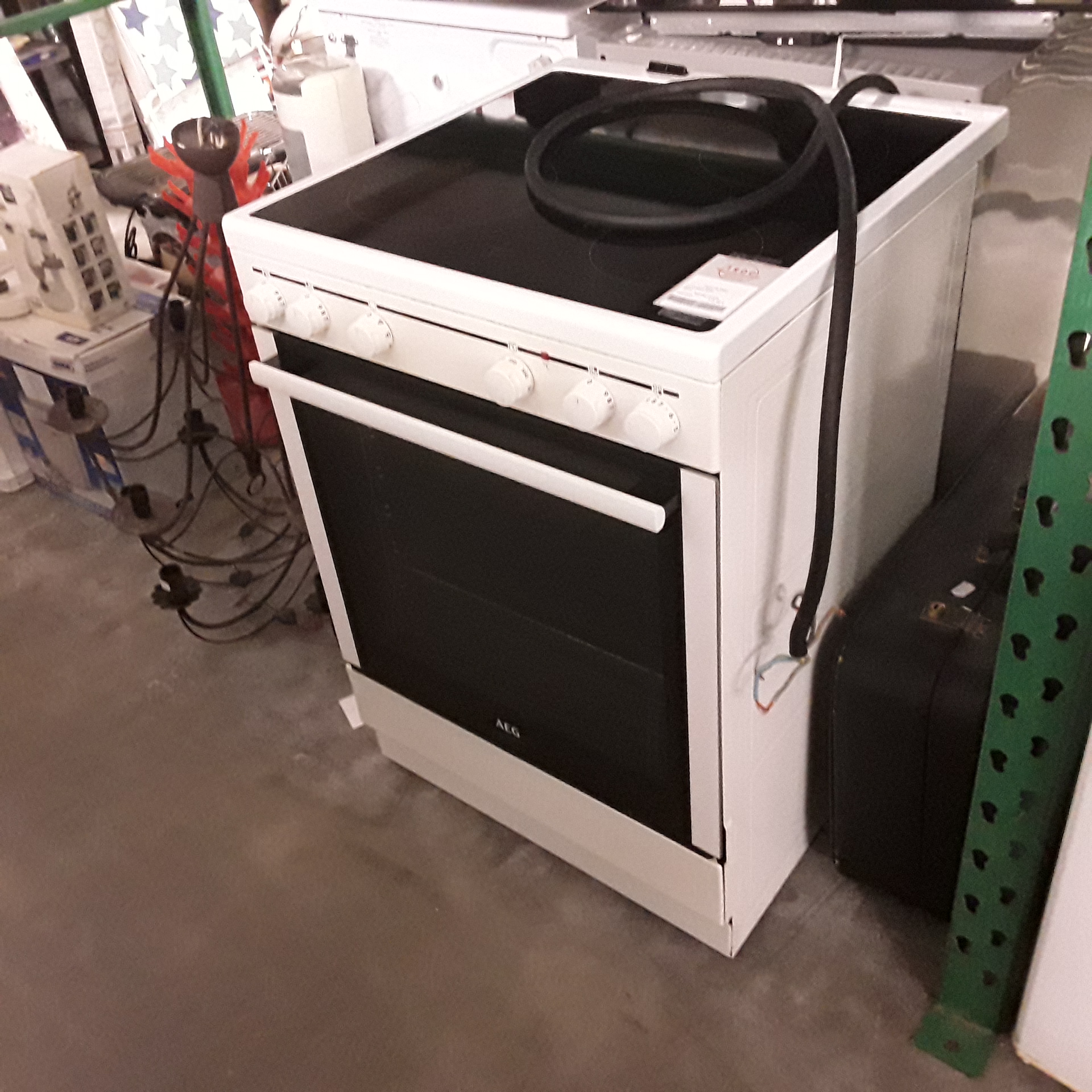 <p>Cuisinière AEG<br />380V<br />140,00 € T.T.C<br /><a href="/Article/121044?type=depose" style="color:white;" target="_blank">Lien vers l&#39;article</a></p>