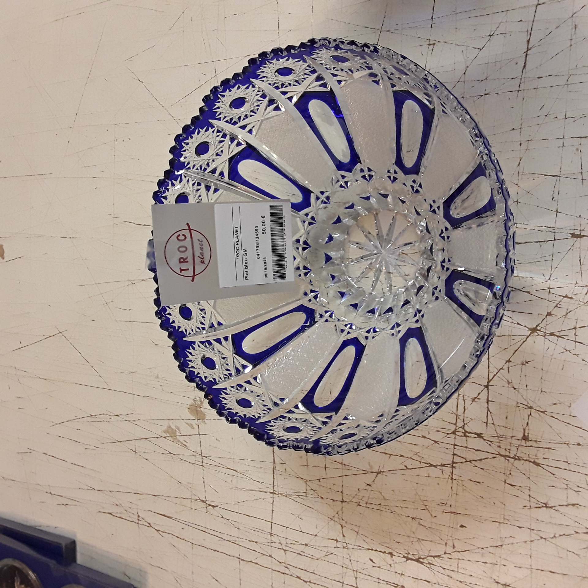 <p>Plat bleu GM<br />50,00 € T.T.C<br /><a href="/Article/124593?type=depose" style="color:white;" target="_blank">Lien vers l'article</a></p>