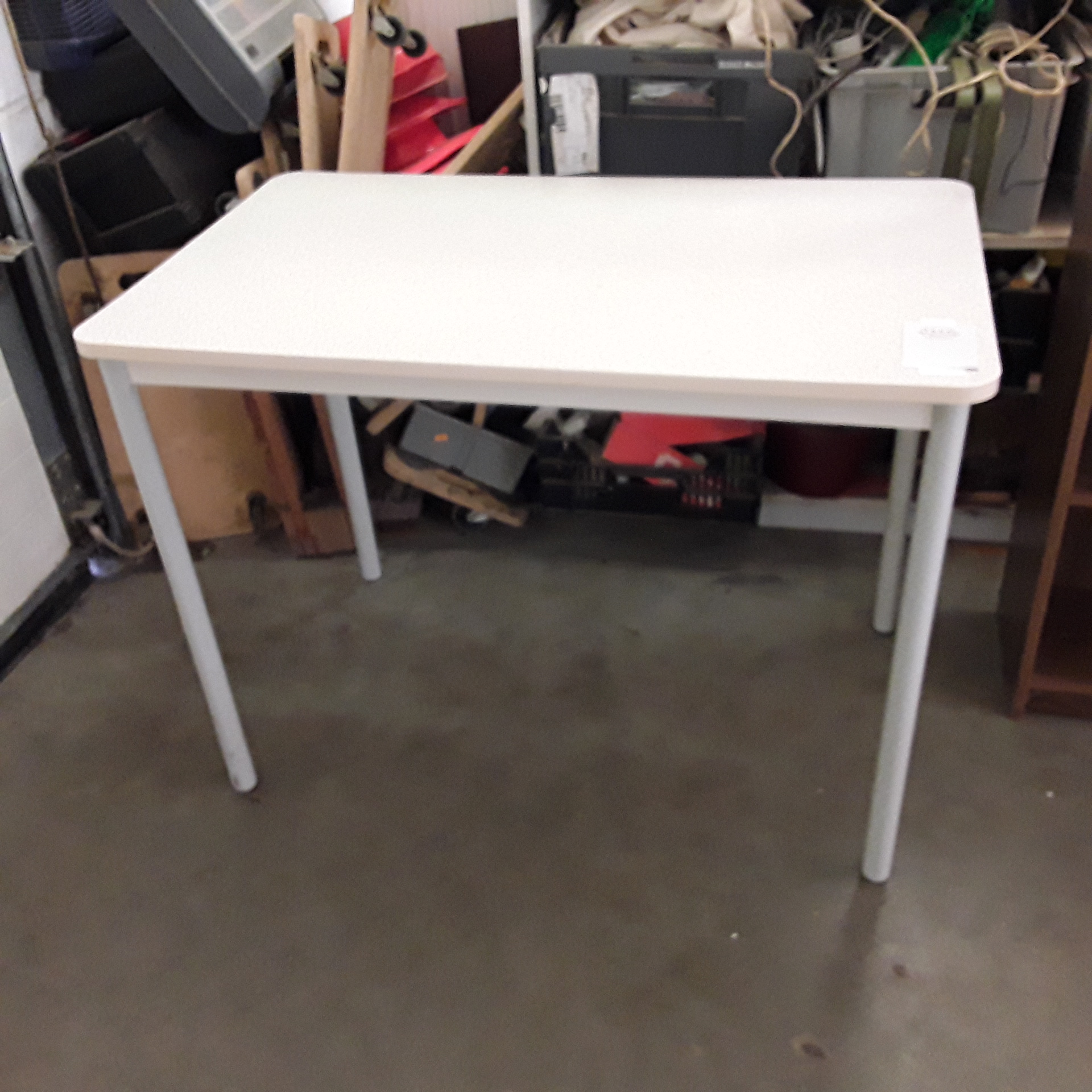 <p>Table de cuisine <br />21,00 € T.T.C<br /><a href="/Article/120921?type=depose" style="color:white;" target="_blank">Lien vers l&#39;article</a></p>