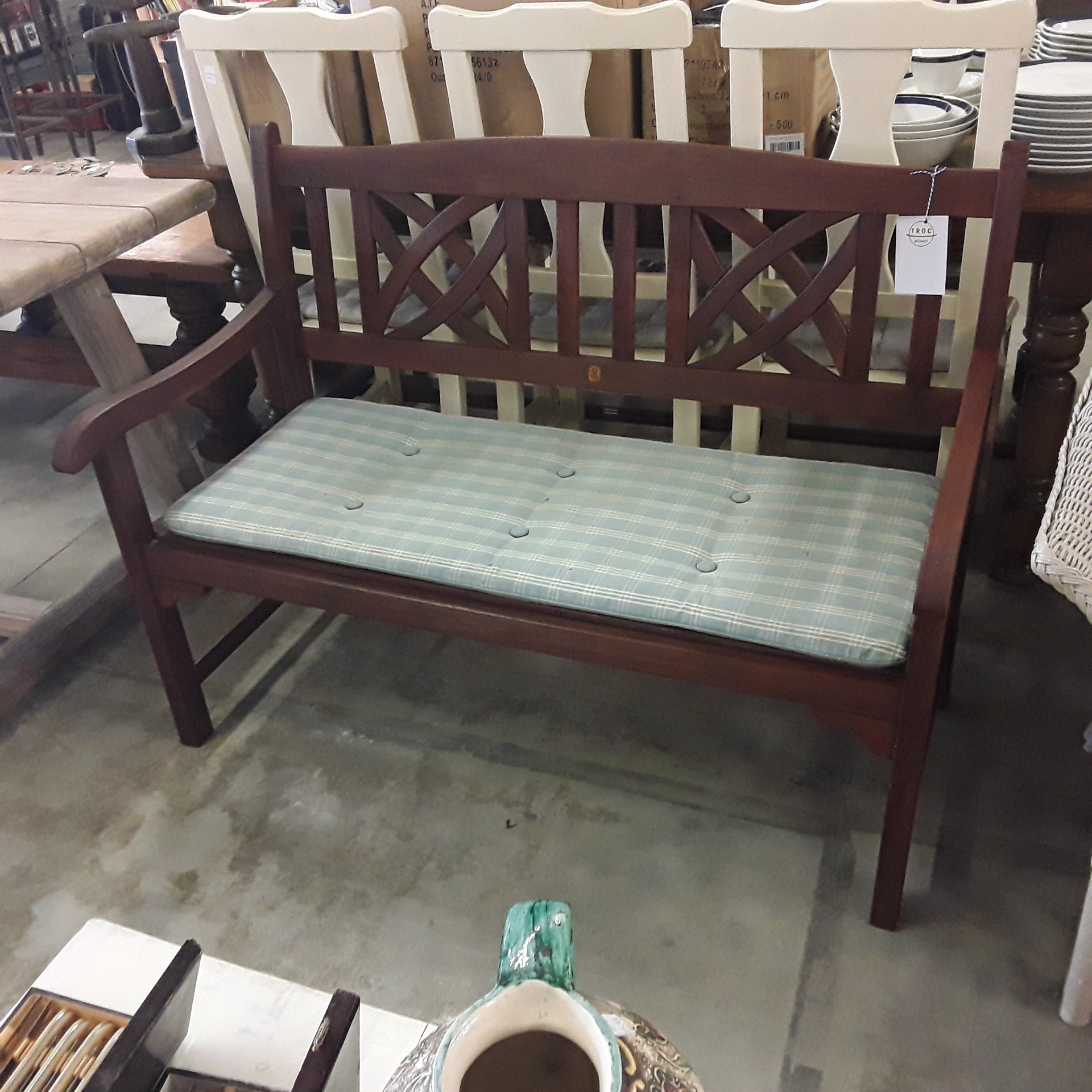 <p>Banc de jardin en bois<br />80,00 € T.T.C<br /><a href="/Article/122435?type=depose" style="color:white;" target="_blank">Lien vers l&#39;article</a></p>
