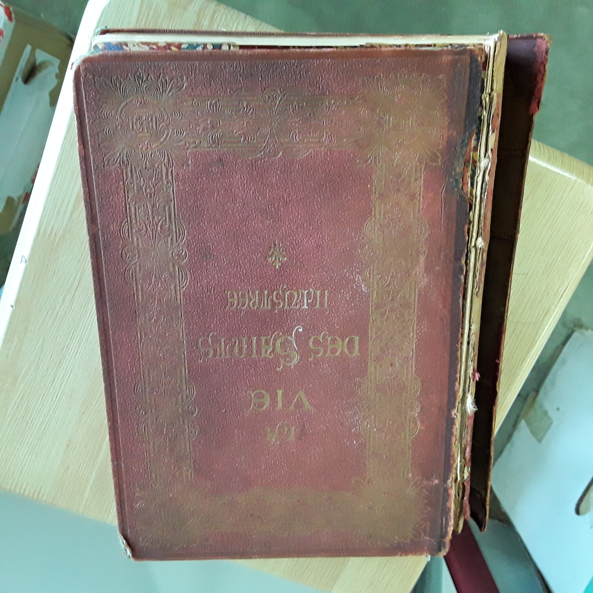 <p>Livre La vie des saints 1886<br />24,00 € T.T.C<br /><a href="/Article/122596?type=depose" style="color:white;" target="_blank">Lien vers l&#39;article</a></p>