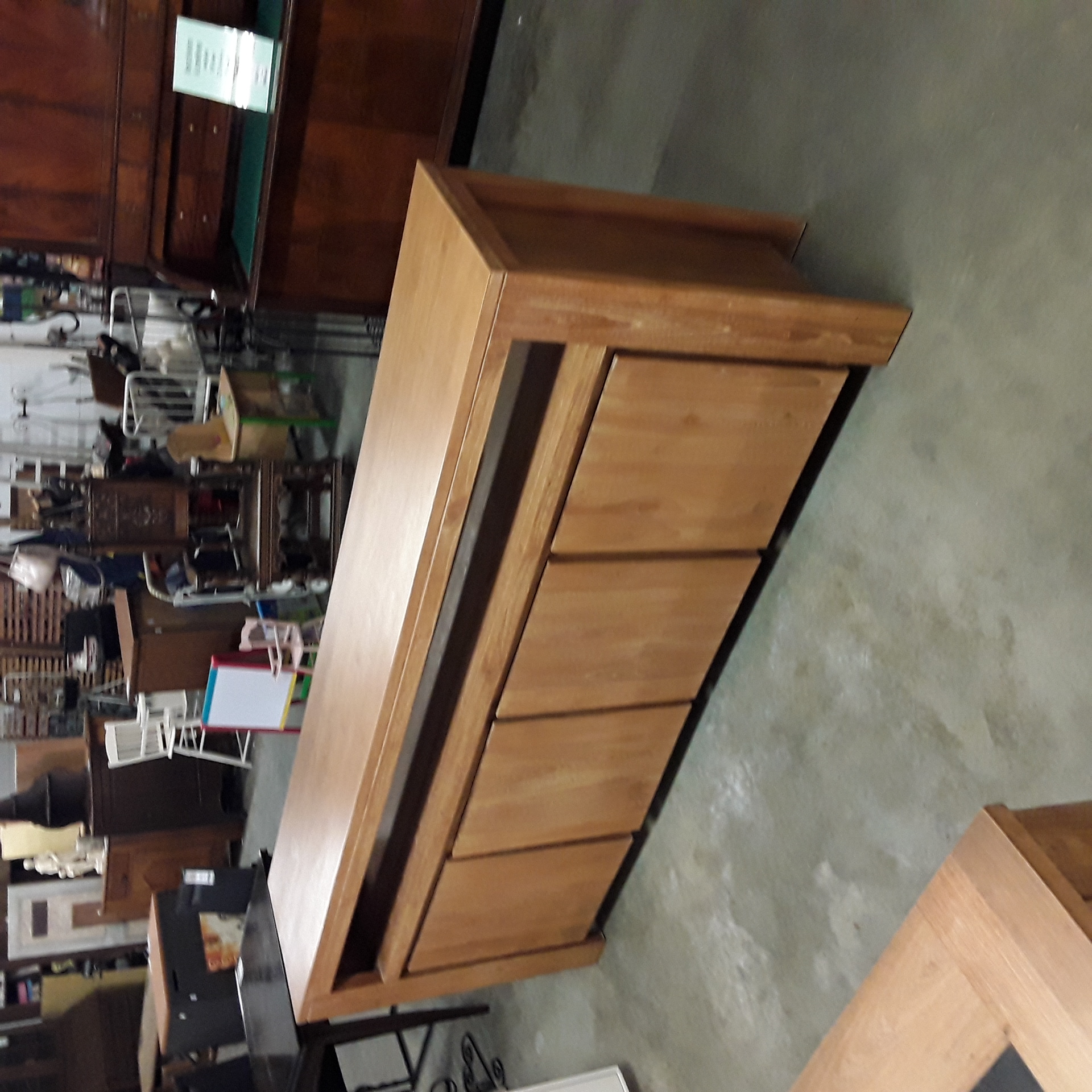 <p>Dressoir Teck à restaurer<br />L 220 Cm x P 45 x H 90 Cm<br />150,00 € T.T.C<br /><a href="/Article/123612?type=depose" style="color:white;" target="_blank">Lien vers l'article</a></p>