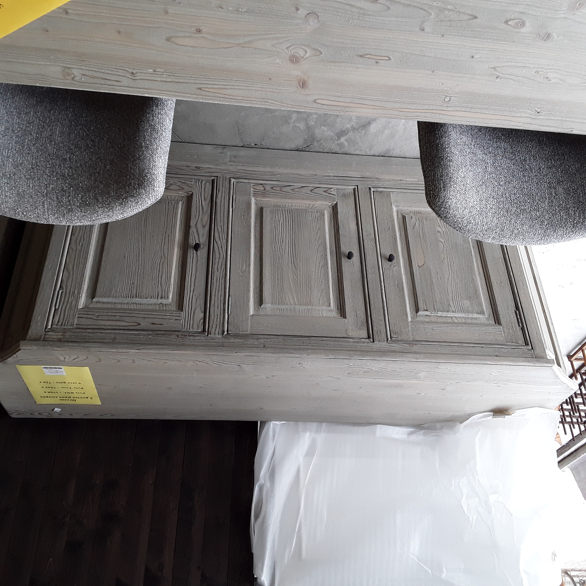 <p>Dresse D796 inf 3 portes<br />pans coupés<br />1 045,00 € T.T.C<br /><a href="/Article/4222?type=neuf" style="color:white;" target="_blank">Lien vers l&#39;article</a></p>