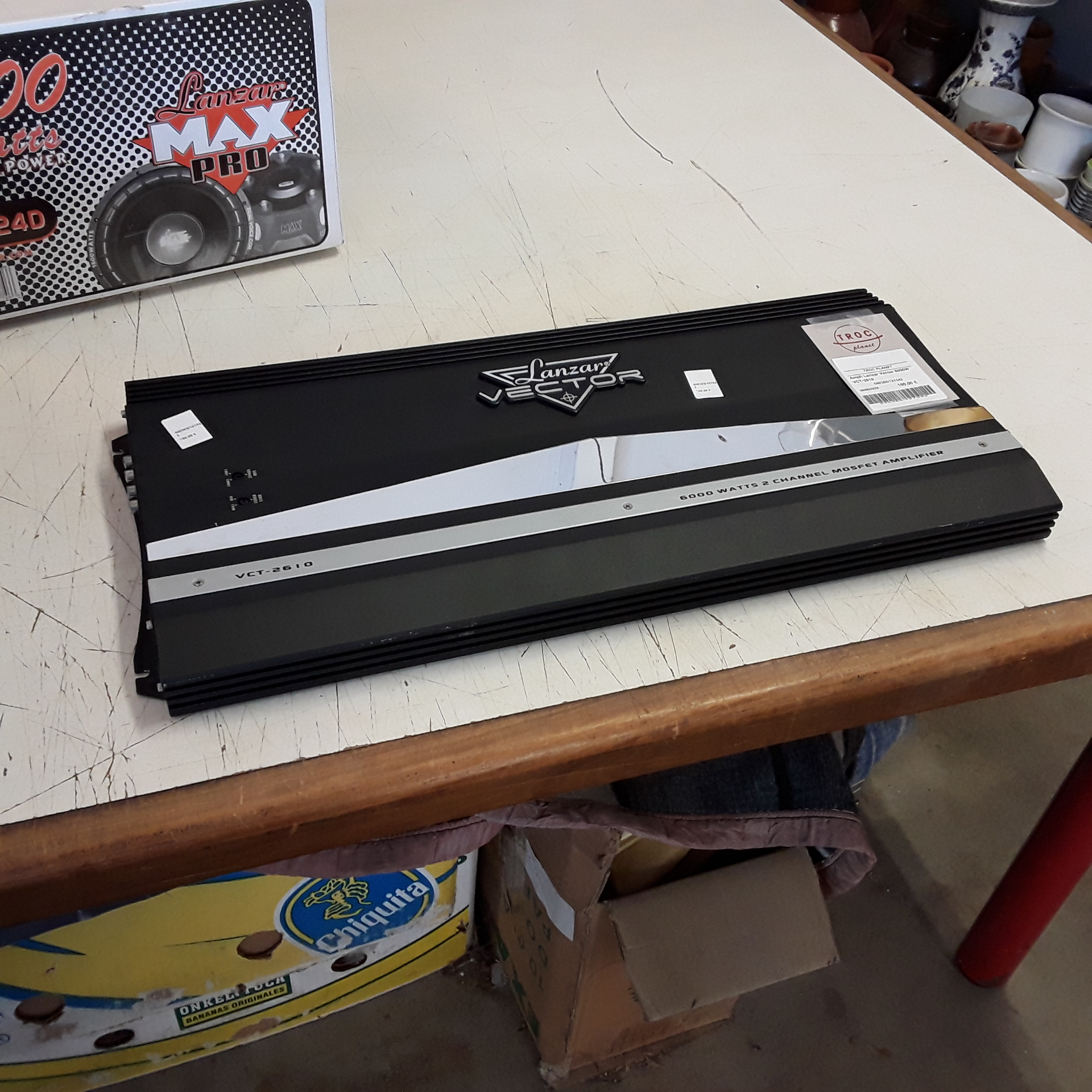 <p>Ampli Lanzar Vector 6000W<br />VCT-2610<br />80,00 € T.T.C<br /><a href="/Article/121542?type=depose" style="color:white;" target="_blank">Lien vers l&#39;article</a></p>