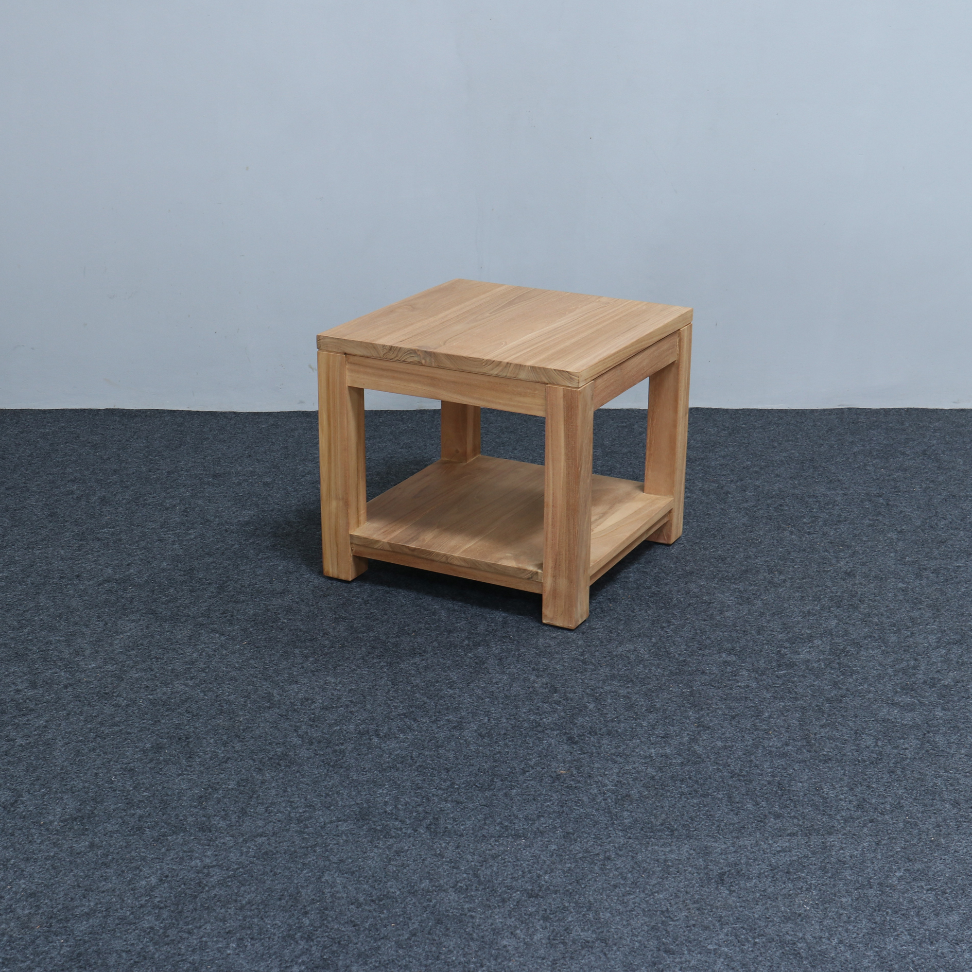<p>Table de salon Teck (557)<br />50 x 50 x H 45 Cm<br />219,00 € T.T.C<br /><a href="/Article/4594?type=neuf" style="color:white;" target="_blank">Lien vers l&#39;article</a></p>