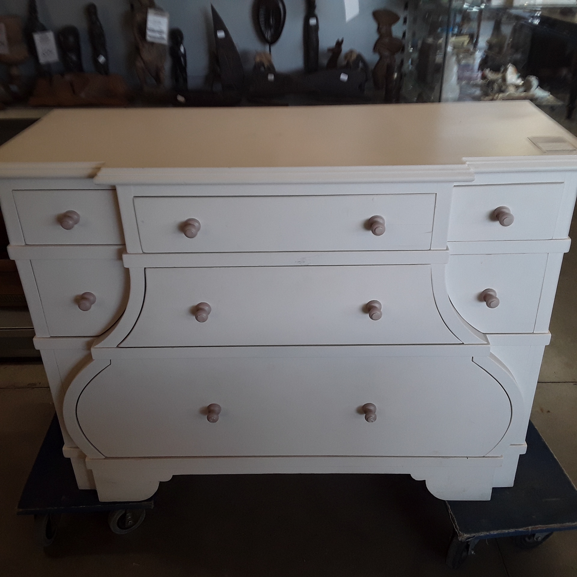 <p>Commode blanche 7 tiroirs<br />95,00 € T.T.C<br /><a href="/Article/117216?type=depose" style="color:white;" target="_blank">Lien vers l&#39;article</a></p>