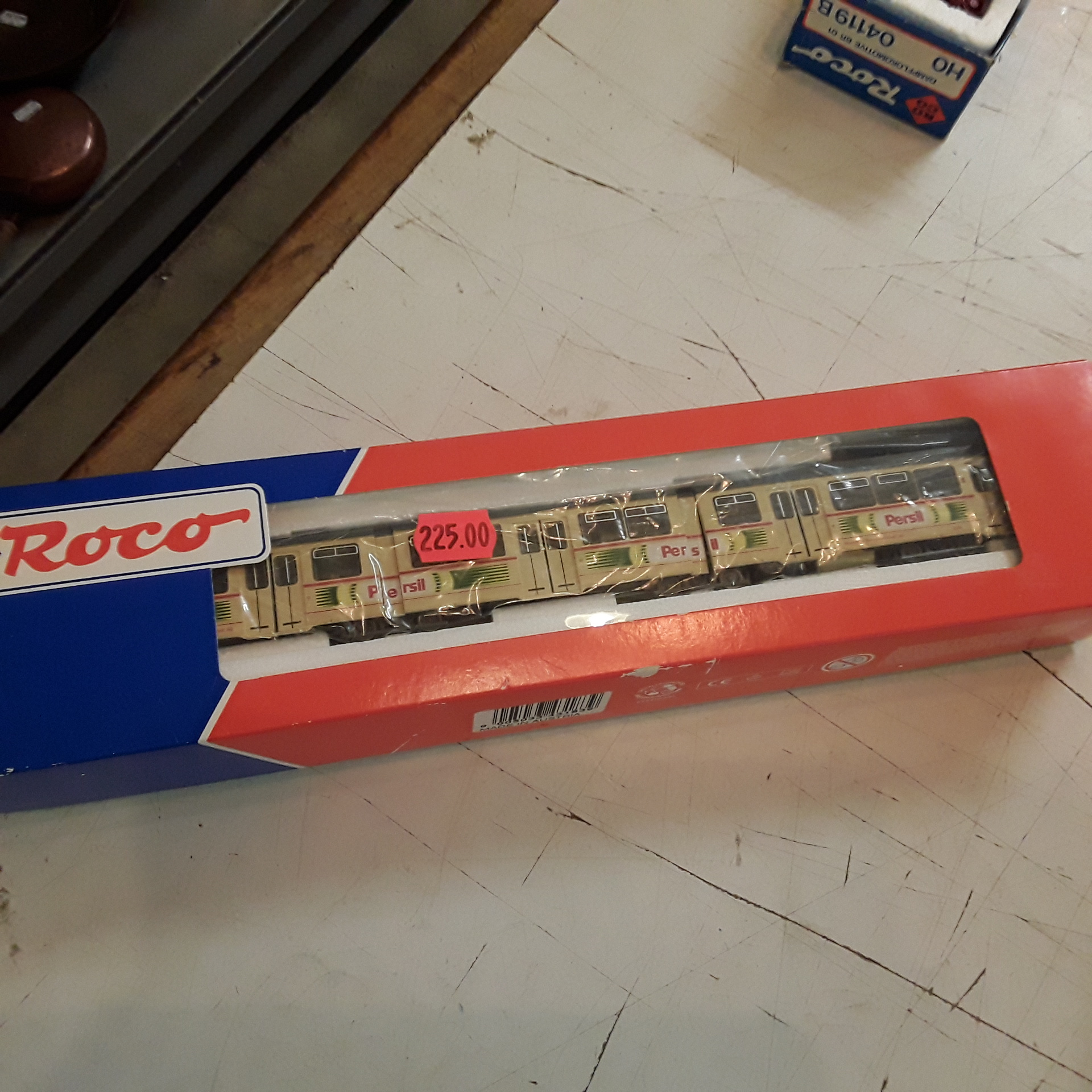 <p>Loco ROCO 43183<br />125,00 € T.T.C<br /><a href="/Article/122478?type=depose" style="color:white;" target="_blank">Lien vers l&#39;article</a></p>
