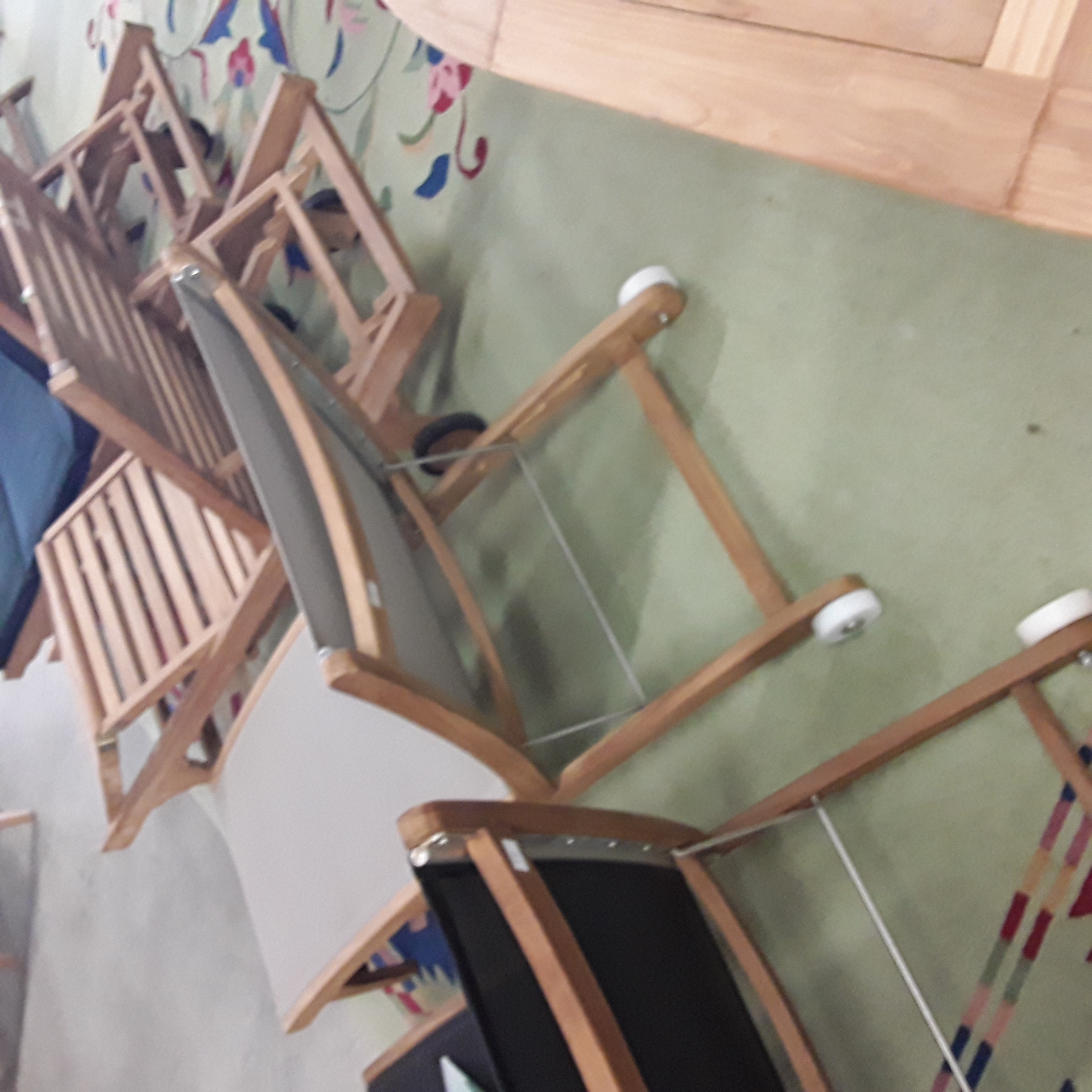 <p>Lit de jardin Oslo Taupe<br />Teck batylène AGL01TA<br />499,00 € T.T.C<br /><a href="/Article/4692?type=neuf" style="color:white;" target="_blank">Lien vers l'article</a></p>