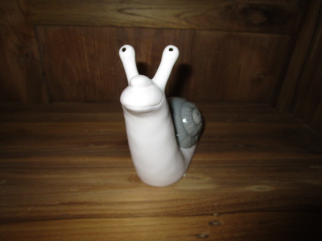 <p>Escargot Gris L<br />14380<br />9,50 € T.T.C<br /><a href="/Article/2880?type=neuf" style="color:white;" target="_blank">Lien vers l&#39;article</a></p>