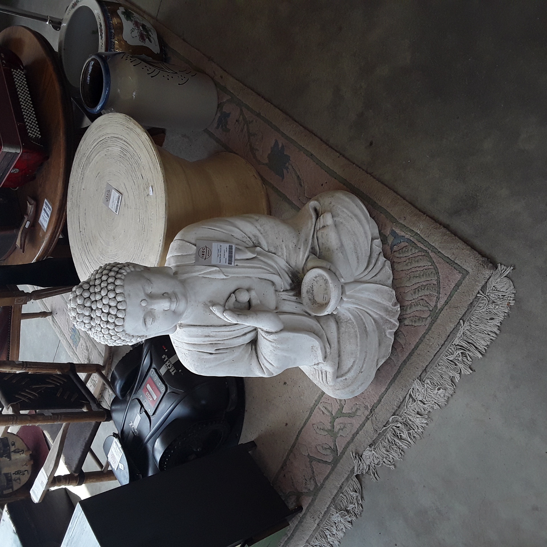 <p>Statue Boudha blanche GM<br />125,00 € T.T.C<br /><a href="/Article/123717?type=depose" style="color:white;" target="_blank">Lien vers l'article</a></p>