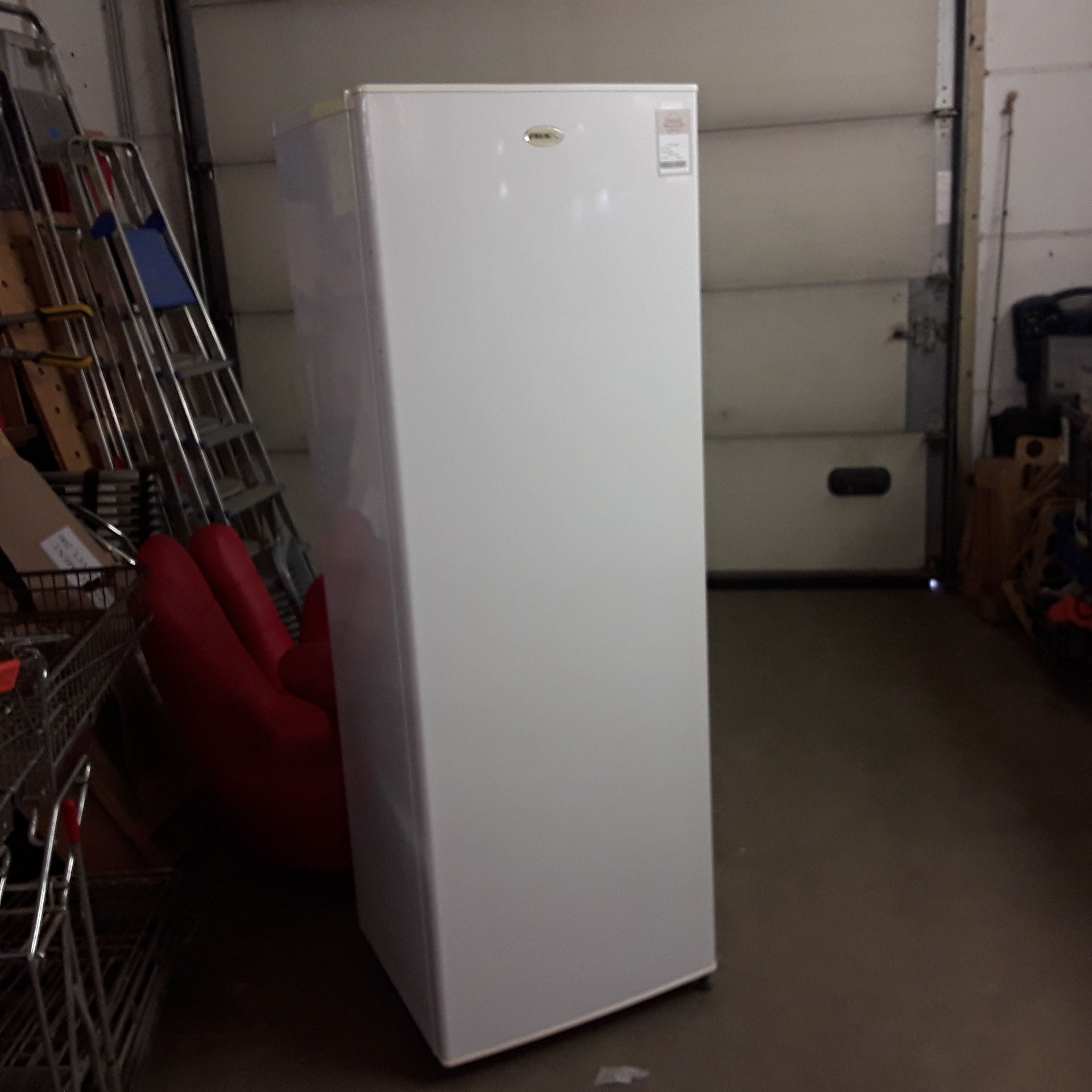 <p>Frigo Friac<br />! sans poignée !<br />75,00 € T.T.C<br /><a href="/Article/121043?type=depose" style="color:white;" target="_blank">Lien vers l&#39;article</a></p>