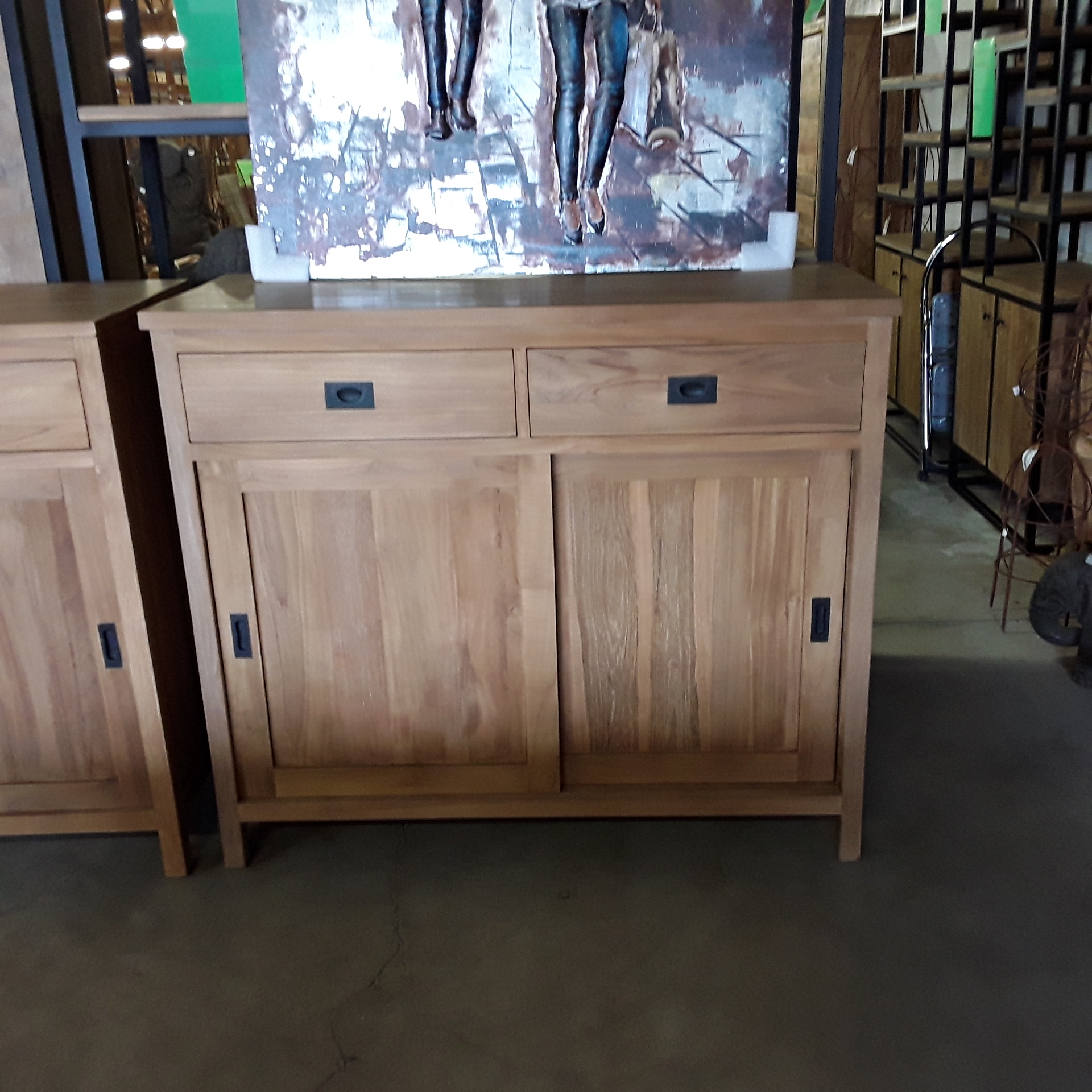 <p>Dressoir Teck 220INC<br />120 x 48 x H 105 Cm<br />799,00 € T.T.C<br /><a href="/Article/4125?type=neuf" style="color:white;" target="_blank">Lien vers l&#39;article</a></p>