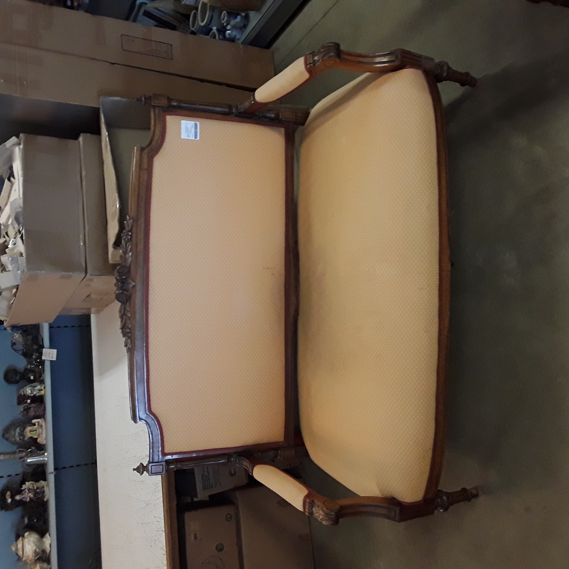 <p>Fauteuil 2 PLACES<br />style Louis 16<br />100,00 € T.T.C<br /><a href="/Article/123338?type=depose" style="color:white;" target="_blank">Lien vers l'article</a></p>