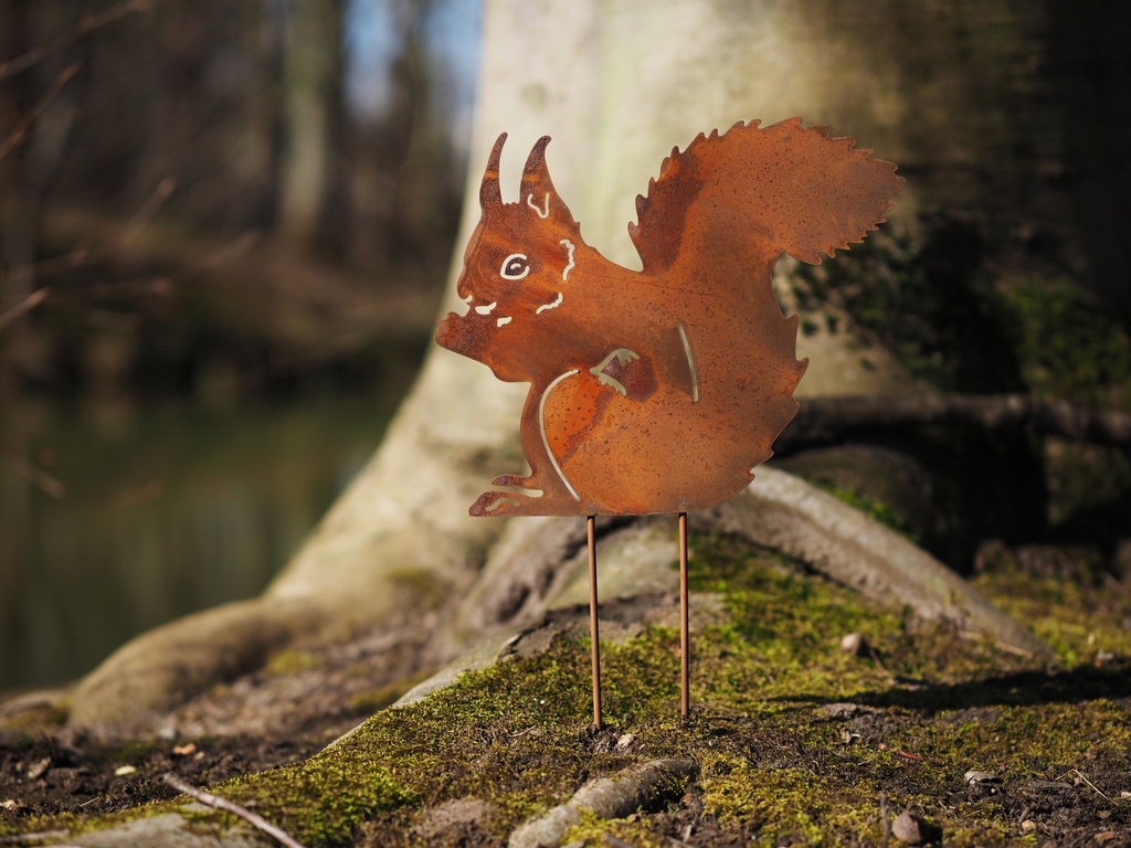 <p>Ecureuil à piquer<br />14205<br />17,90 € T.T.C<br /><a href="/Article/4658?type=neuf" style="color:white;" target="_blank">Lien vers l'article</a></p>