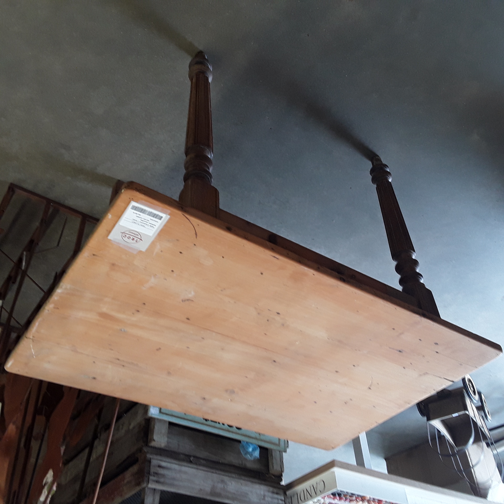 <p>Table d'appoint 1 tiroir<br />tablette peuplier<br />40,00 € T.T.C<br /><a href="/Article/123500?type=depose" style="color:white;" target="_blank">Lien vers l'article</a></p>