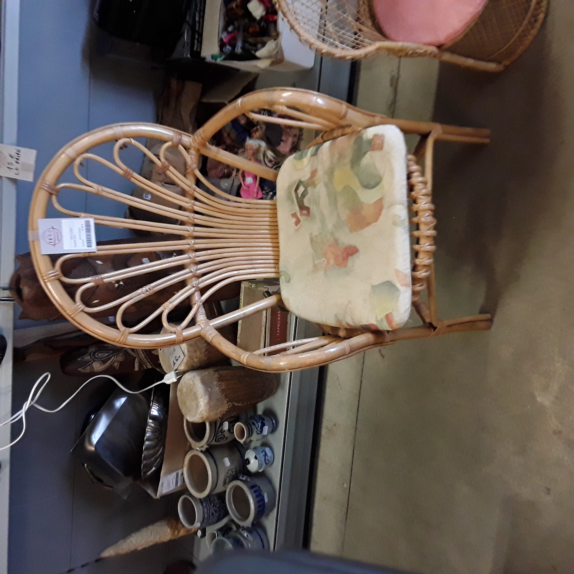 <p>Fauteuil osier<br />40,00 € T.T.C<br /><a href="/Article/123424?type=depose" style="color:white;" target="_blank">Lien vers l'article</a></p>