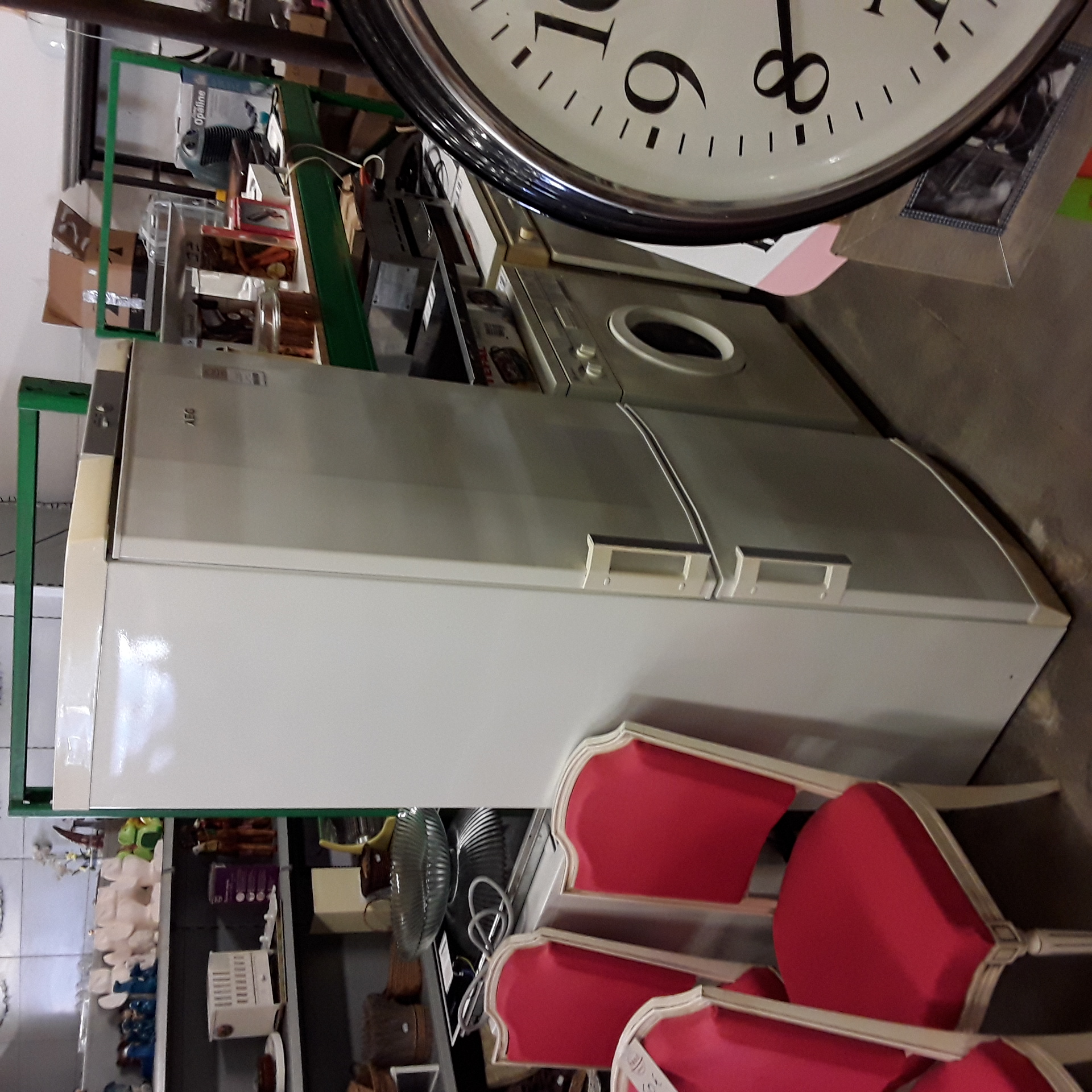 <p>Frigo/Congel AEG Santo<br />125,00 € T.T.C<br /><a href="/Article/122972?type=depose" style="color:white;" target="_blank">Lien vers l'article</a></p>