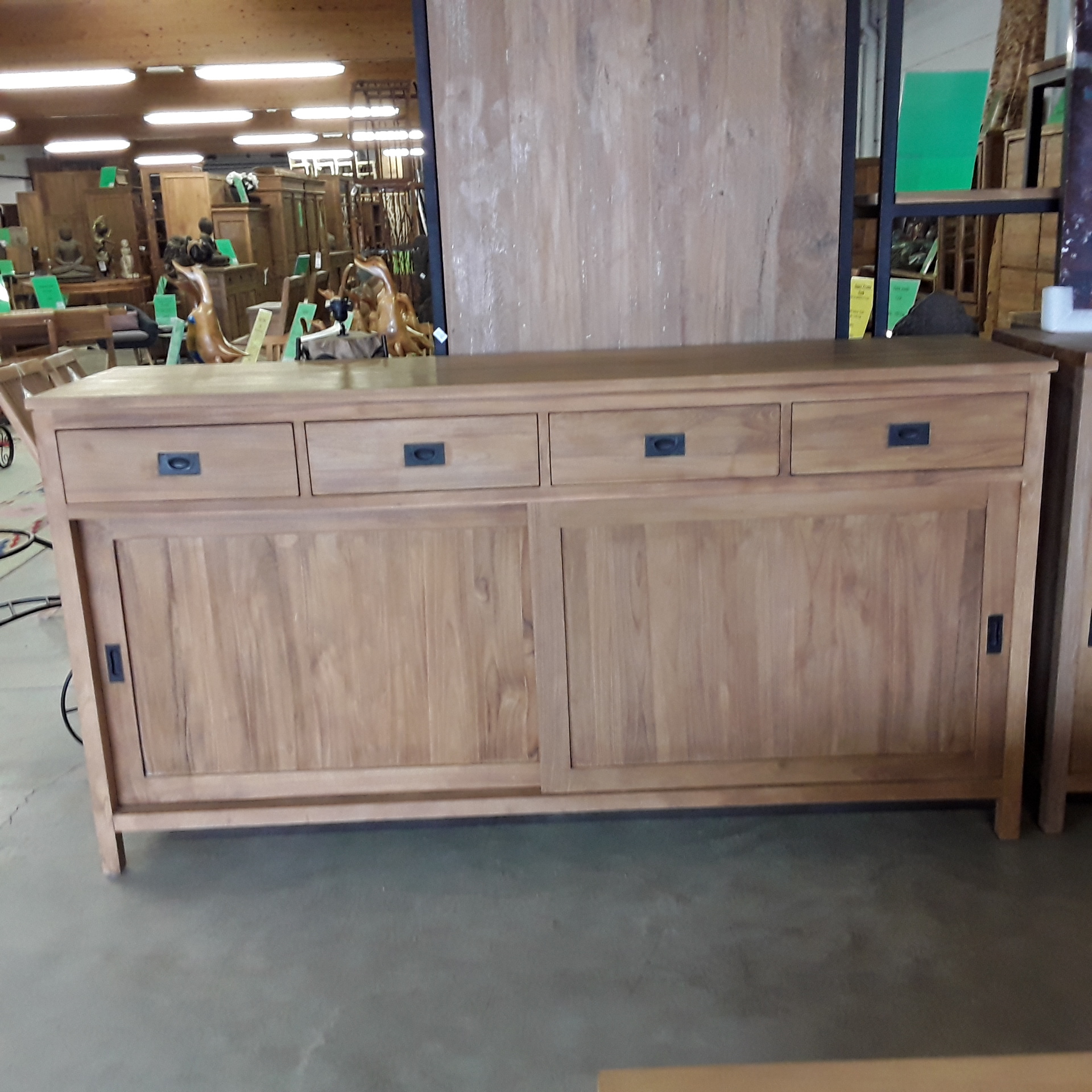 <p>Dressoir Teck INC222<br />L 200 Cm x H 105 Cm x P 48 Cm<br />1 249,00 € T.T.C<br /><a href="/Article/3519?type=neuf" style="color:white;" target="_blank">Lien vers l&#39;article</a></p>