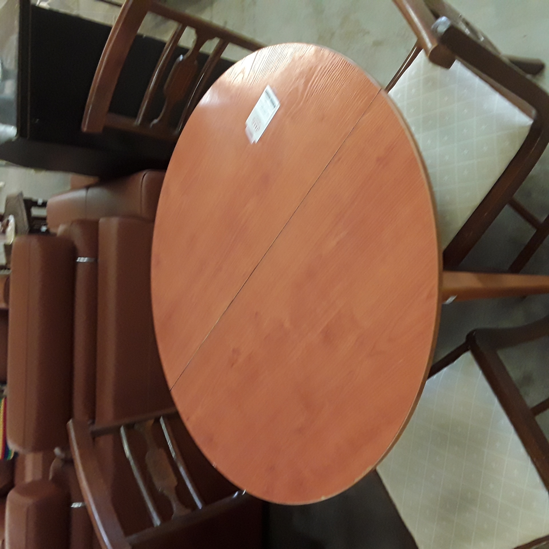 <p>Table ancienne 100cm en MDF<br />Attention rallonge !!!!!!<br />50,00 € T.T.C<br /><a href="/Article/124115?type=depose" style="color:white;" target="_blank">Lien vers l'article</a></p>