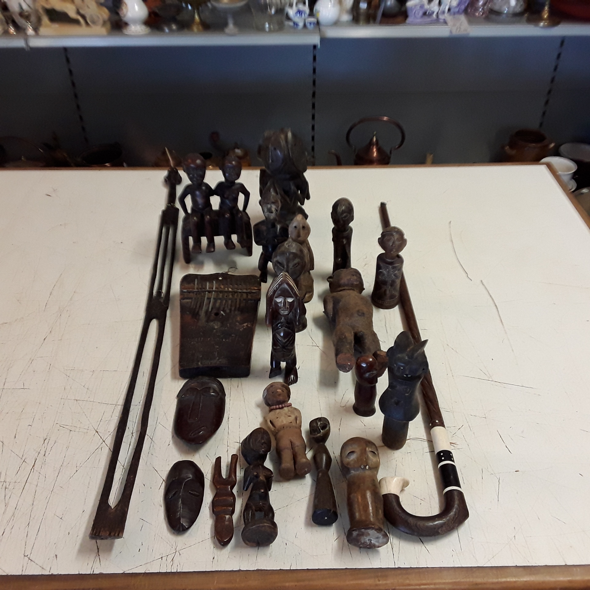 <p>Objet ancien africain PM<br />24,00 € T.T.C<br /><a href="/Article/121309?type=depose" style="color:white;" target="_blank">Lien vers l&#39;article</a></p>