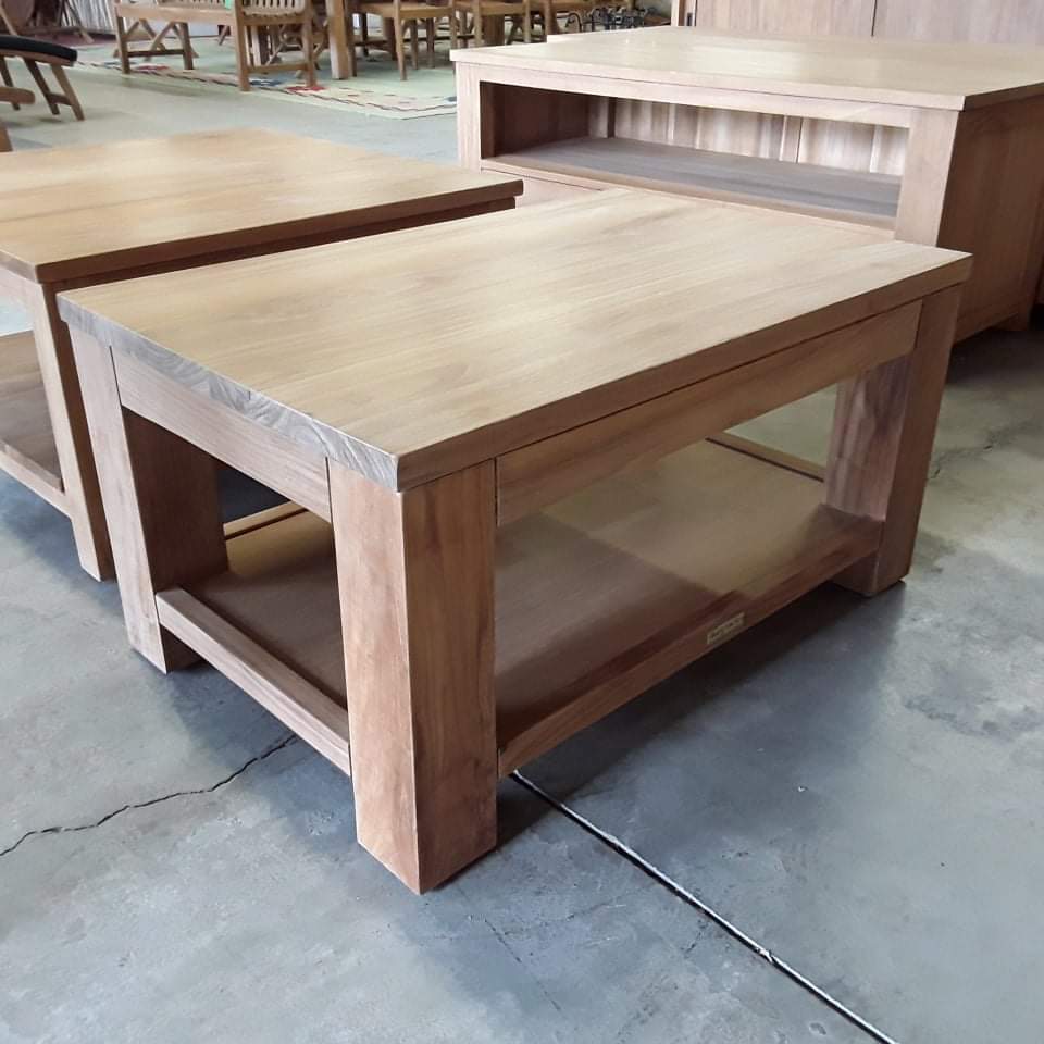 <p>Table de salon Teck<br />010ICT 90 x 60 x H 45 Cm<br />399,00 € T.T.C<br /><a href="/Article/4132?type=neuf" style="color:white;" target="_blank">Lien vers l&#39;article</a></p>