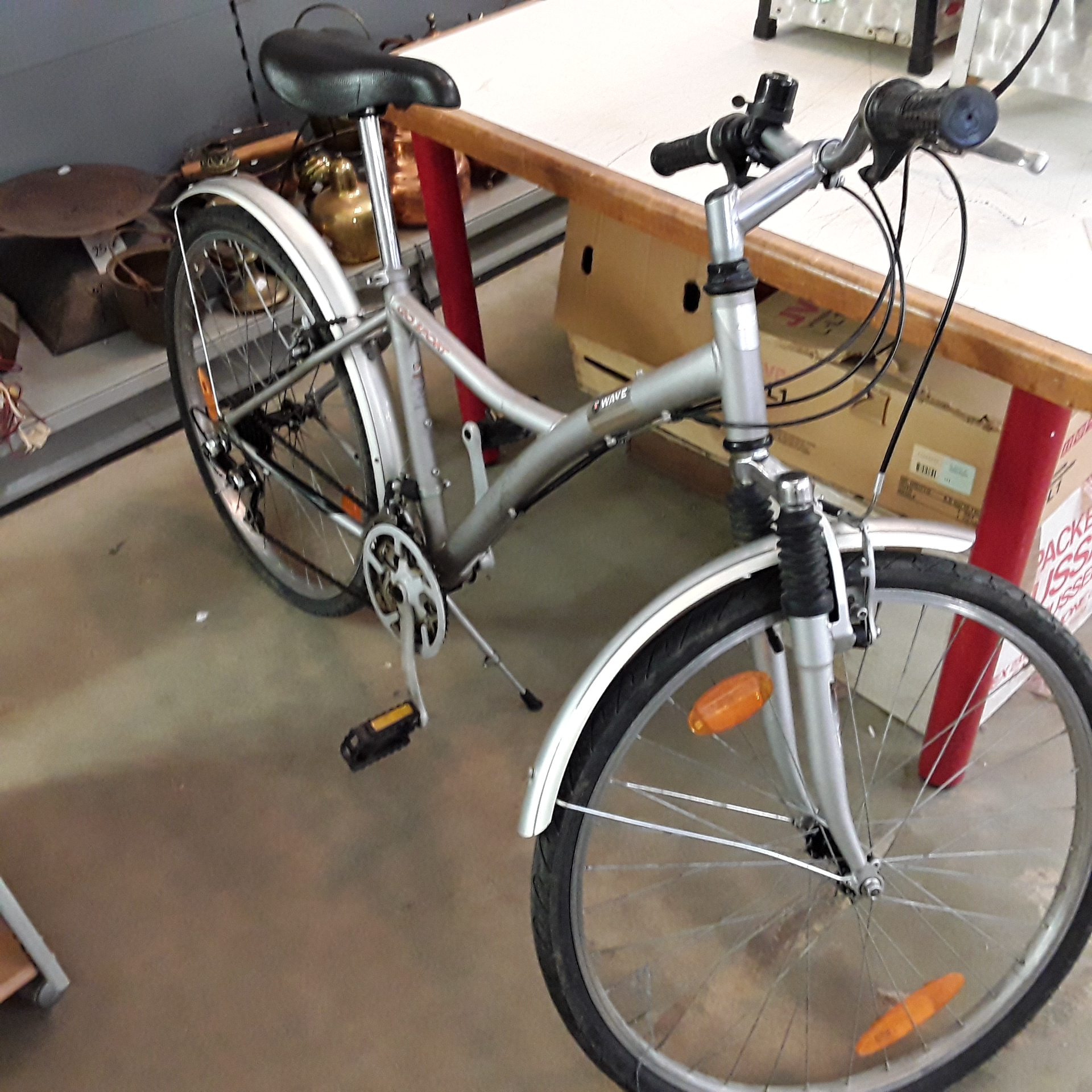 <p>Vélo Go sport Wave<br />60,00 € T.T.C<br /><a href="/Article/121385?type=depose" style="color:white;" target="_blank">Lien vers l&#39;article</a></p>