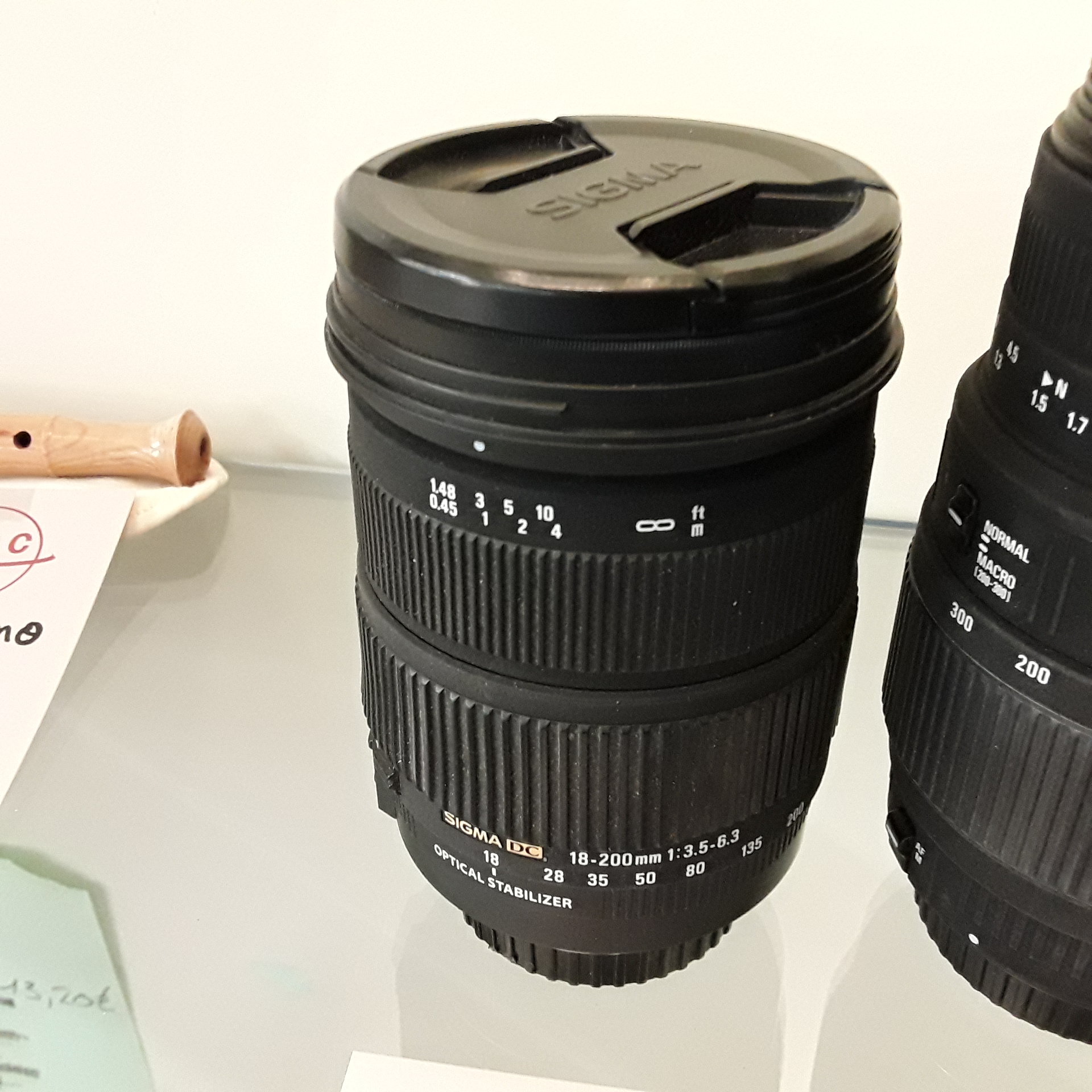 <p>Sigma DC 18-200mm<br />f/3.5-6.3<br />64,00 € T.T.C<br /><a href="/Article/122631?type=depose" style="color:white;" target="_blank">Lien vers l&#39;article</a></p>