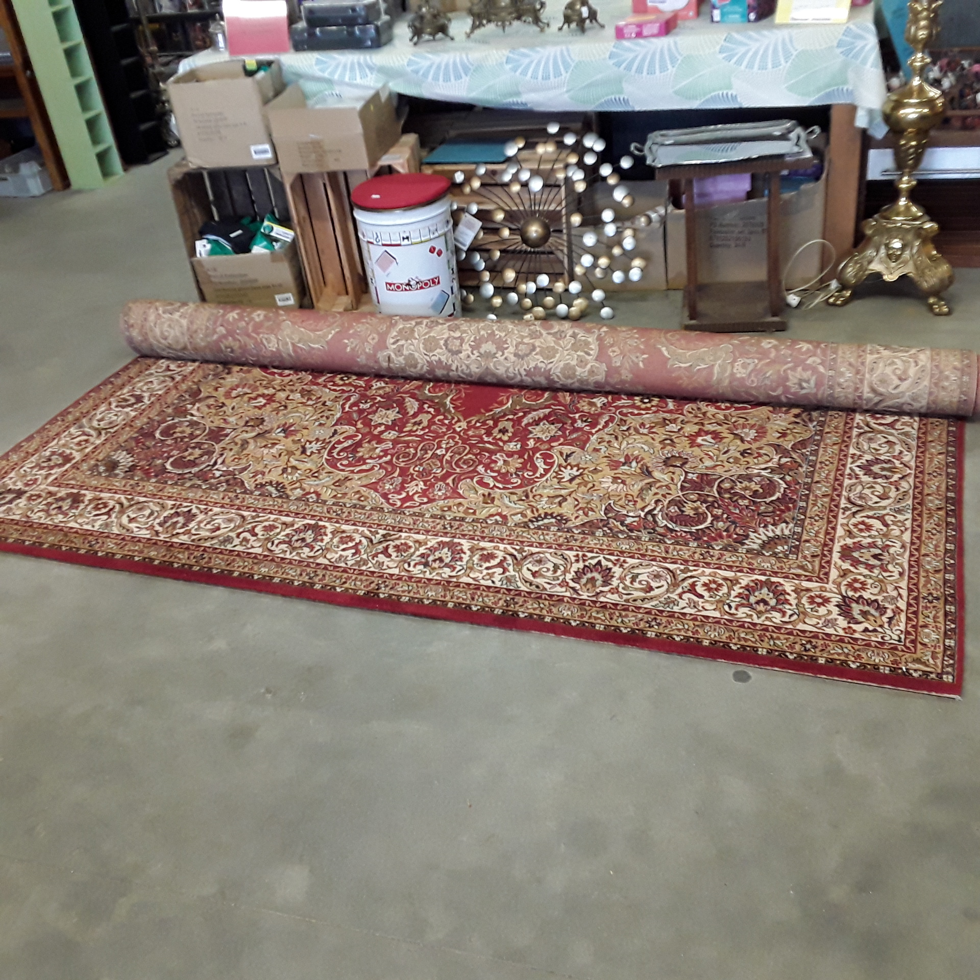 <p>Tapis GM tons rouges<br />250 x 350 cm<br />125,00 € T.T.C<br /><a href="/Article/121447?type=depose" style="color:white;" target="_blank">Lien vers l&#39;article</a></p>