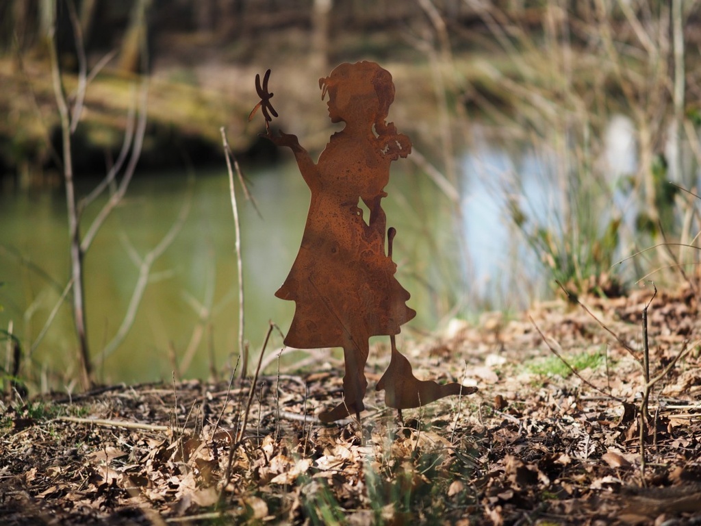 <p>Fille libellule 14196<br />39,90 € T.T.C<br /><a href="/Article/4657?type=neuf" style="color:white;" target="_blank">Lien vers l'article</a></p>