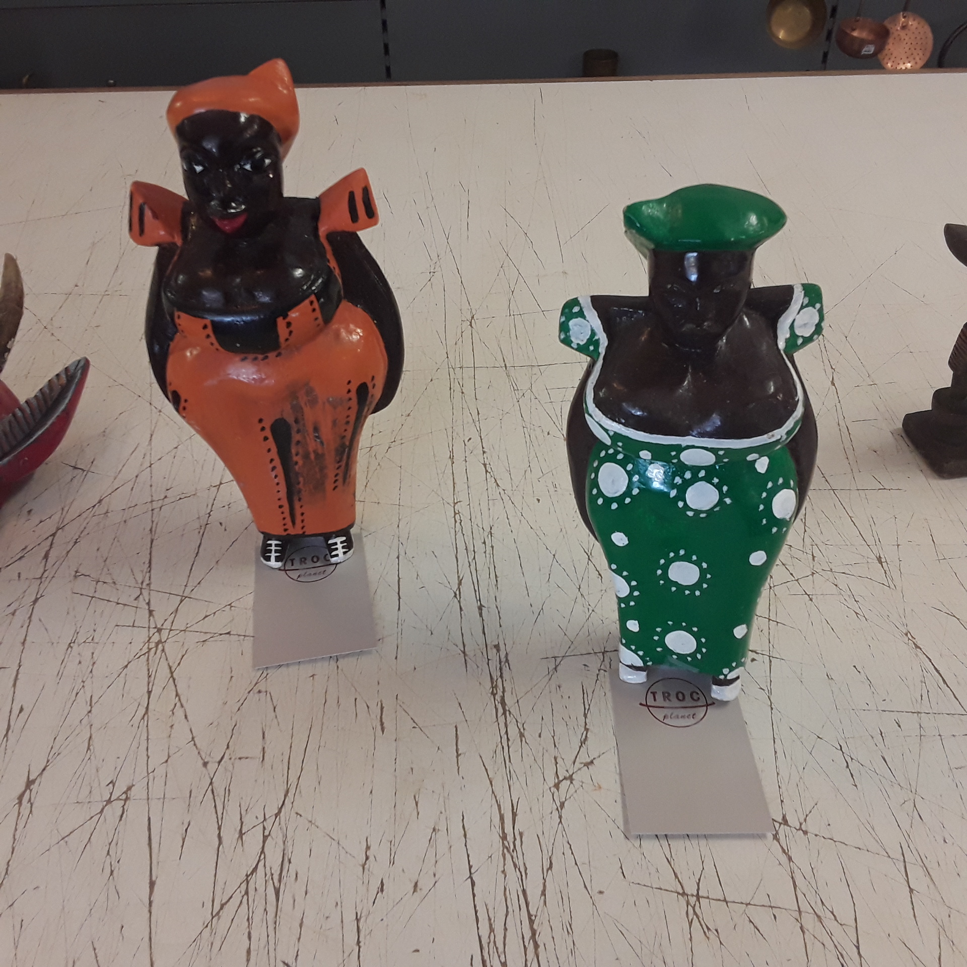 <p>Figurine artisanale Congo<br />20,00 € T.T.C<br /><a href="/Article/121896?type=depose" style="color:white;" target="_blank">Lien vers l&#39;article</a></p>